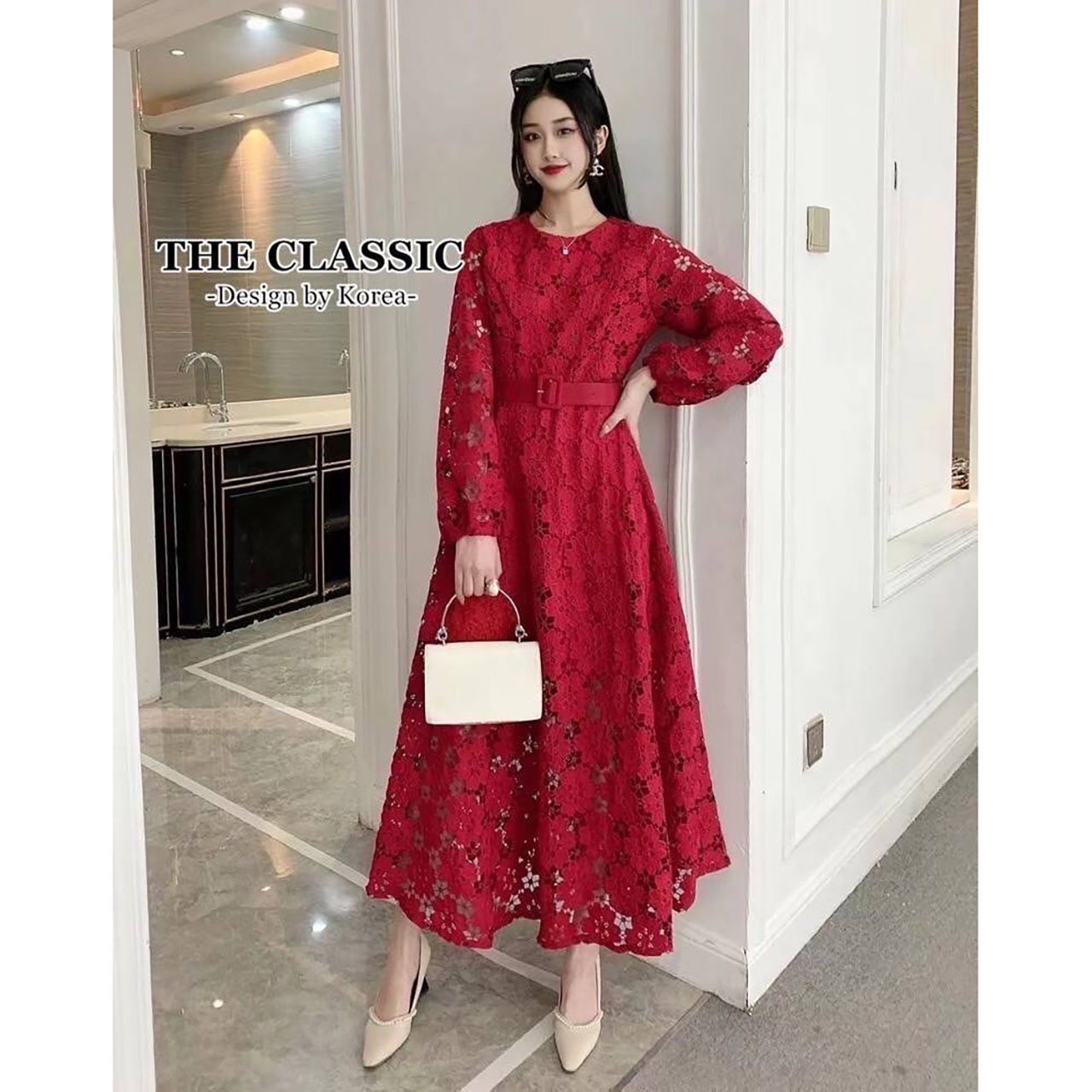 kudapy เดรสลูกไม้แขนยาว+เข็มขัด สีกรมท่า สีขาว สีเหลือง สีชมพู เดรสลายดอกไม้ลายชัดแน่นสวย ซิปยาวซ่อนด้านหลัง