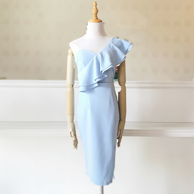 kudapy เดรสสั้นสีน้ำเงินไหล่เบี่ยง แต่งระบายผ้าไหมแก้ว แบบน่ารัก สวยๆ เรียบหรูดูแพง