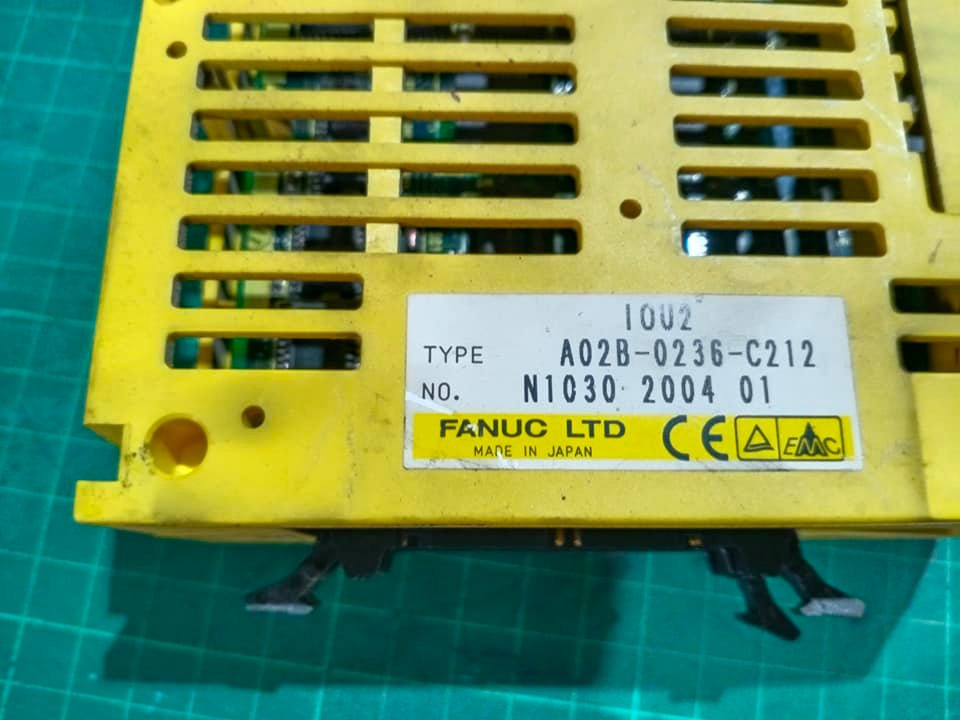 FANUC A02B-0236-C212 I/O MODULE