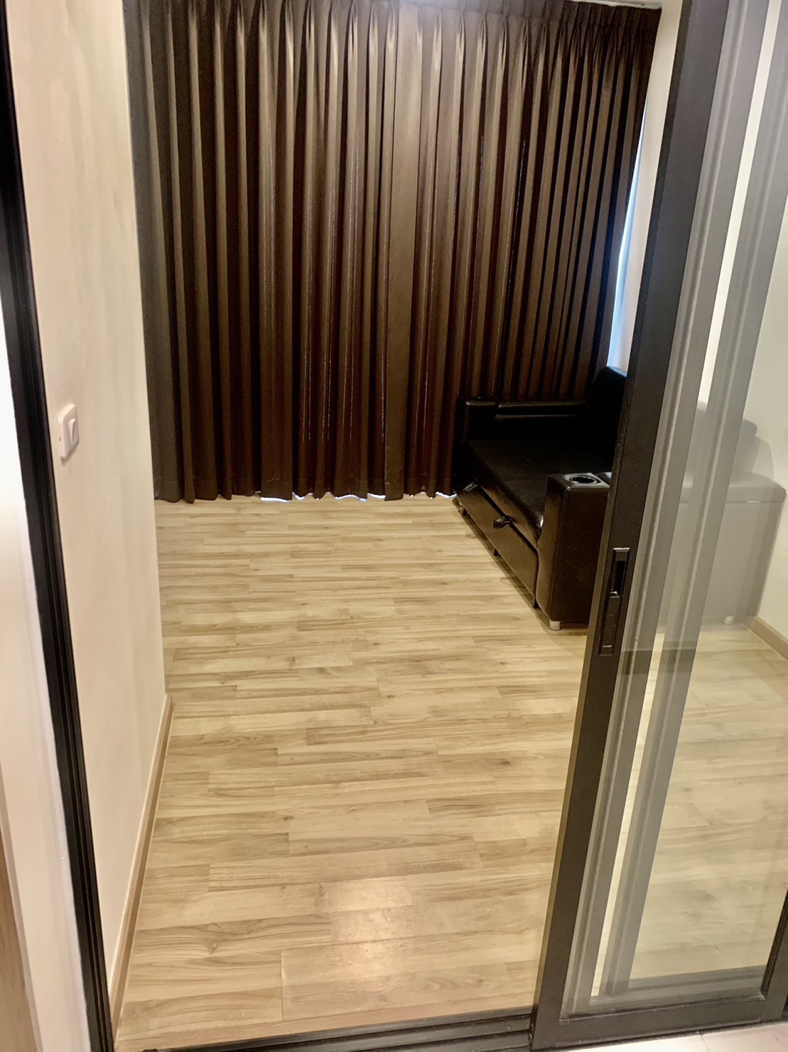 ปล่อยเช่าคอนโด นิช โมโน เจริญนคร (Niche Mono Charoen Nakorn) - ห้องมุมวิวแม่น้ำ 1ห้องนอน 1ห้องนั่งเล่น 1ห้องน้ำ - ขนาดห้อง 35 ตรม. ชั้น 20