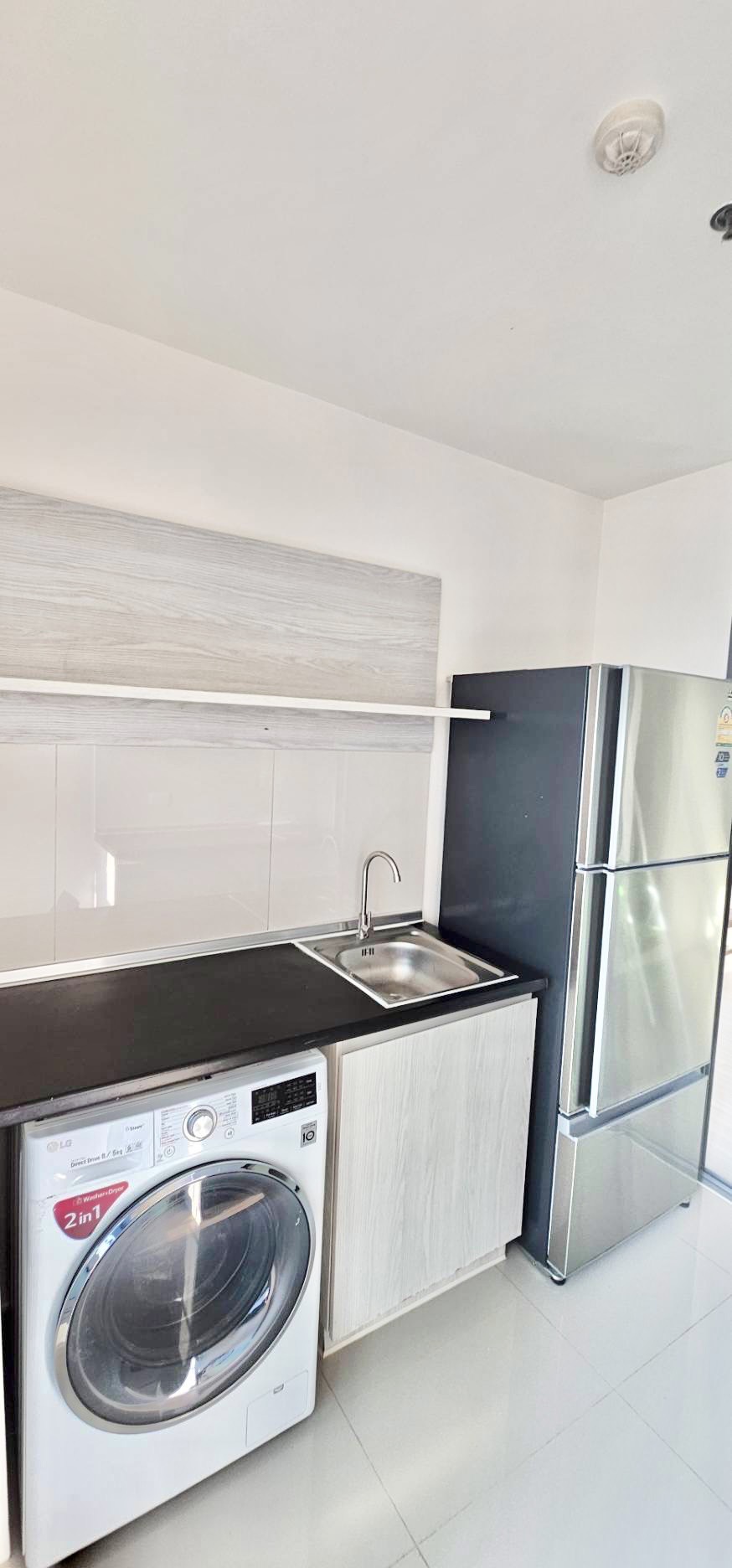 ให้เช่าคอนโด Aspire Sathorn - Ratchapruek (แอสปาย สาทร - ราชพฤกษ์) - 2ห้องนอน renovated ใหม่พร้อมเข้าอยู่ - การเดินทาง: รถไฟฟ้า BTS MRT บางหว้า 350 เมตร สามารถเดิน SKYWALK จากสถานีมาลงหน้าคอนโดได้เลย