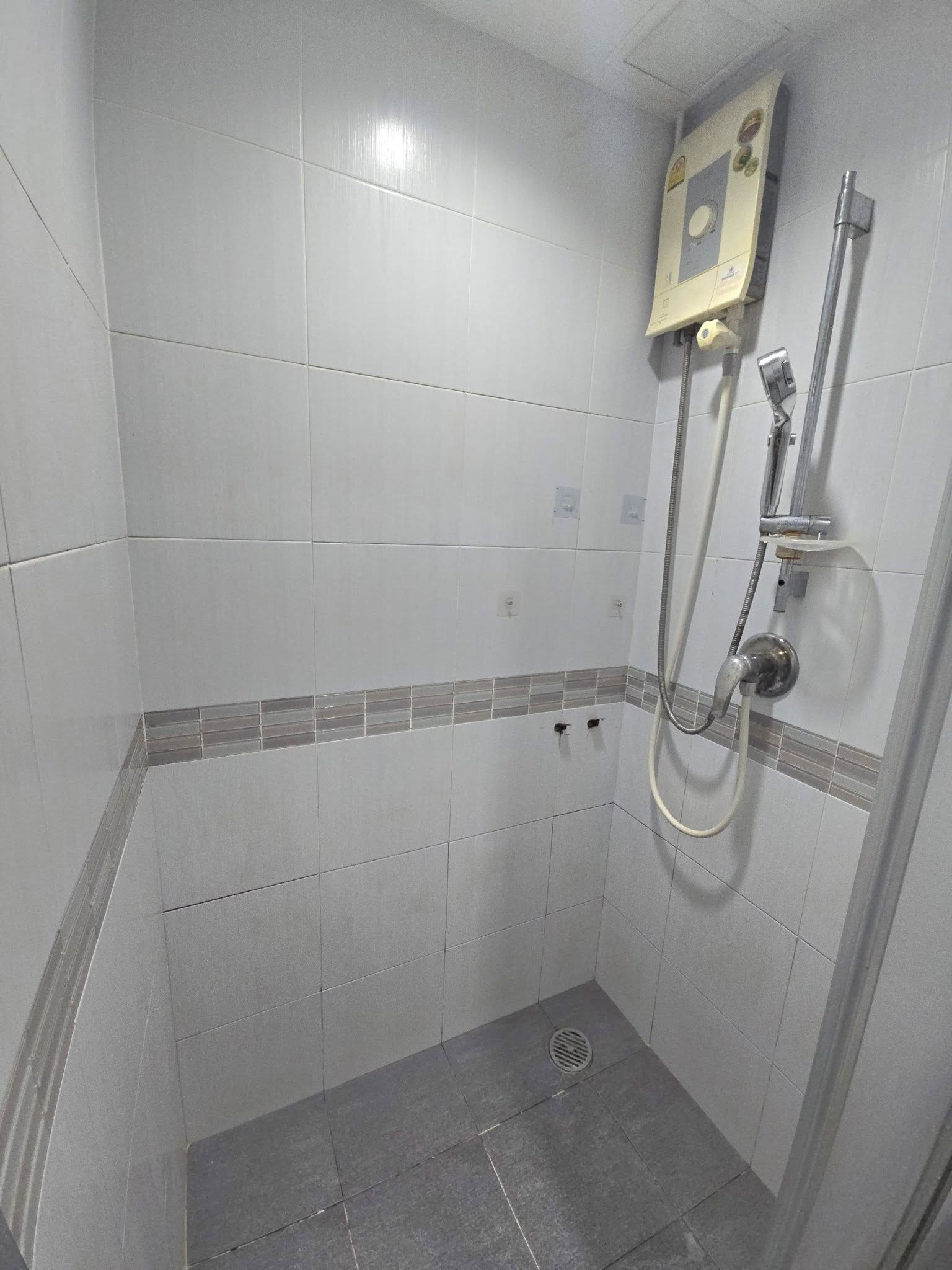 ให้เช่าห้องแบบ 1ห้องนอน 1ห้องน้ำ โซนพื้นที่ MRT พระราม 9 คอนโด Lumpini Park Rama 9 - Ratchada (ลุมพินี พาร์ค พระราม 9 – รัชดา) High Rise ขนาดห้อง 26.5 ตรม. ชั้น 16 ตึก A