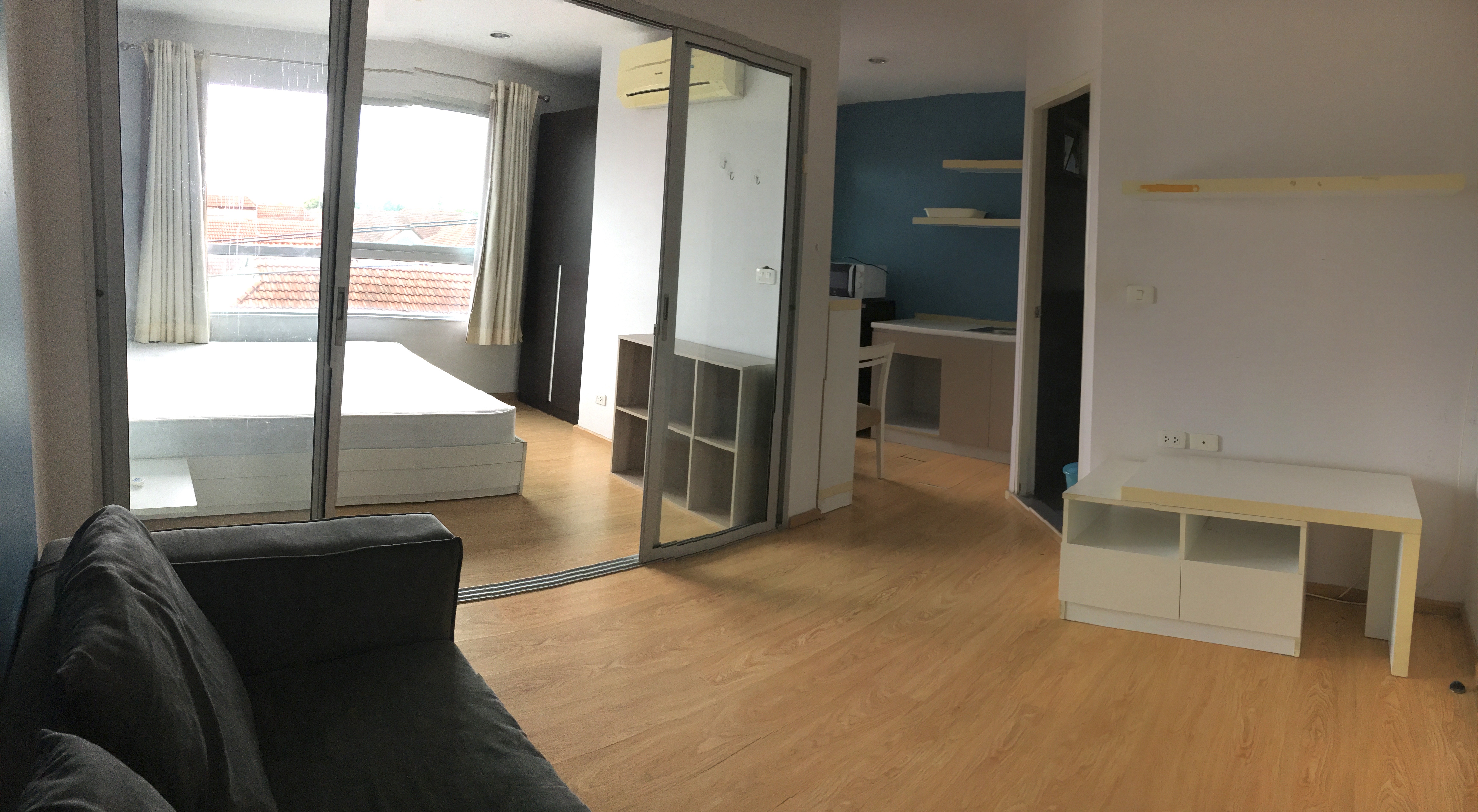 ขายคอนโด MRT ไทรม้า พร้อมเฟอร์นิเจอร์ สอบถามแอด Line ID : Smile-easy ที่ ดีคอนโด รัตนาธิเบศร์