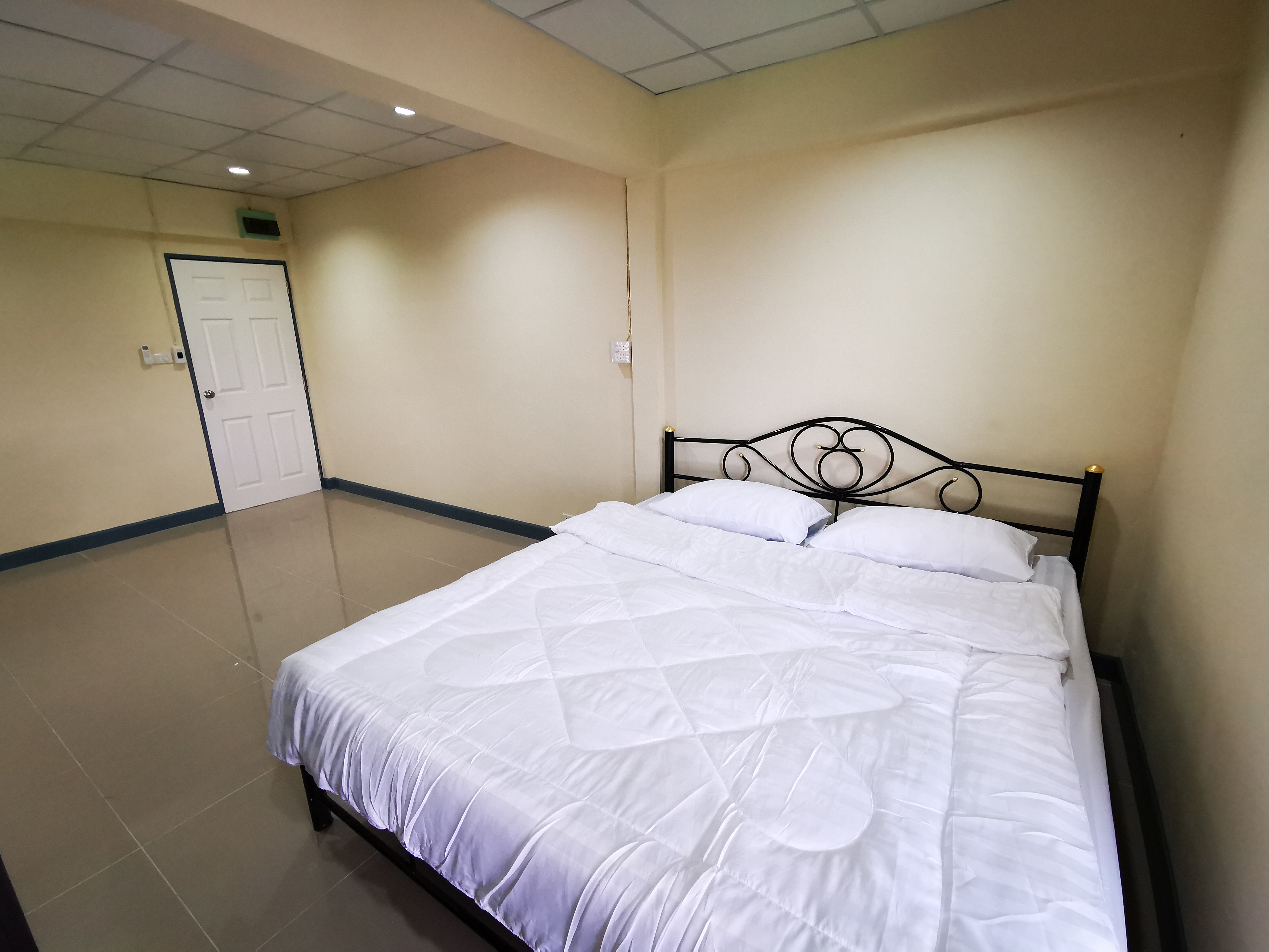 Nirun Condominium BTS Bangchak Fully Furnished Air Condition Furniture