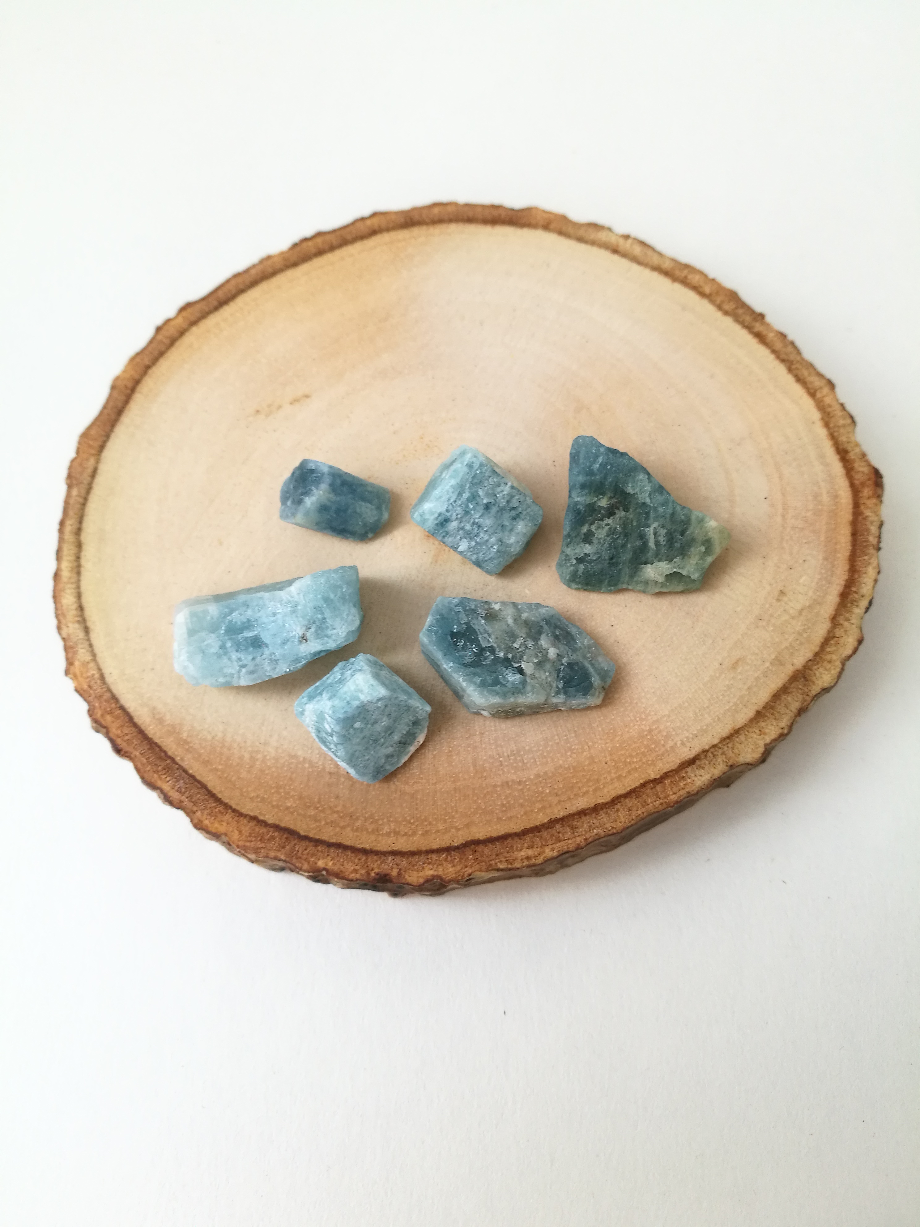 อความารีน(Aquamarine)