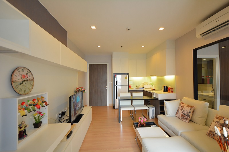 ให้เช่าคนอโด Urbano Absolute Sathon – Taksin ชั้นสูงห้องสวยเฟรอ์ครบ