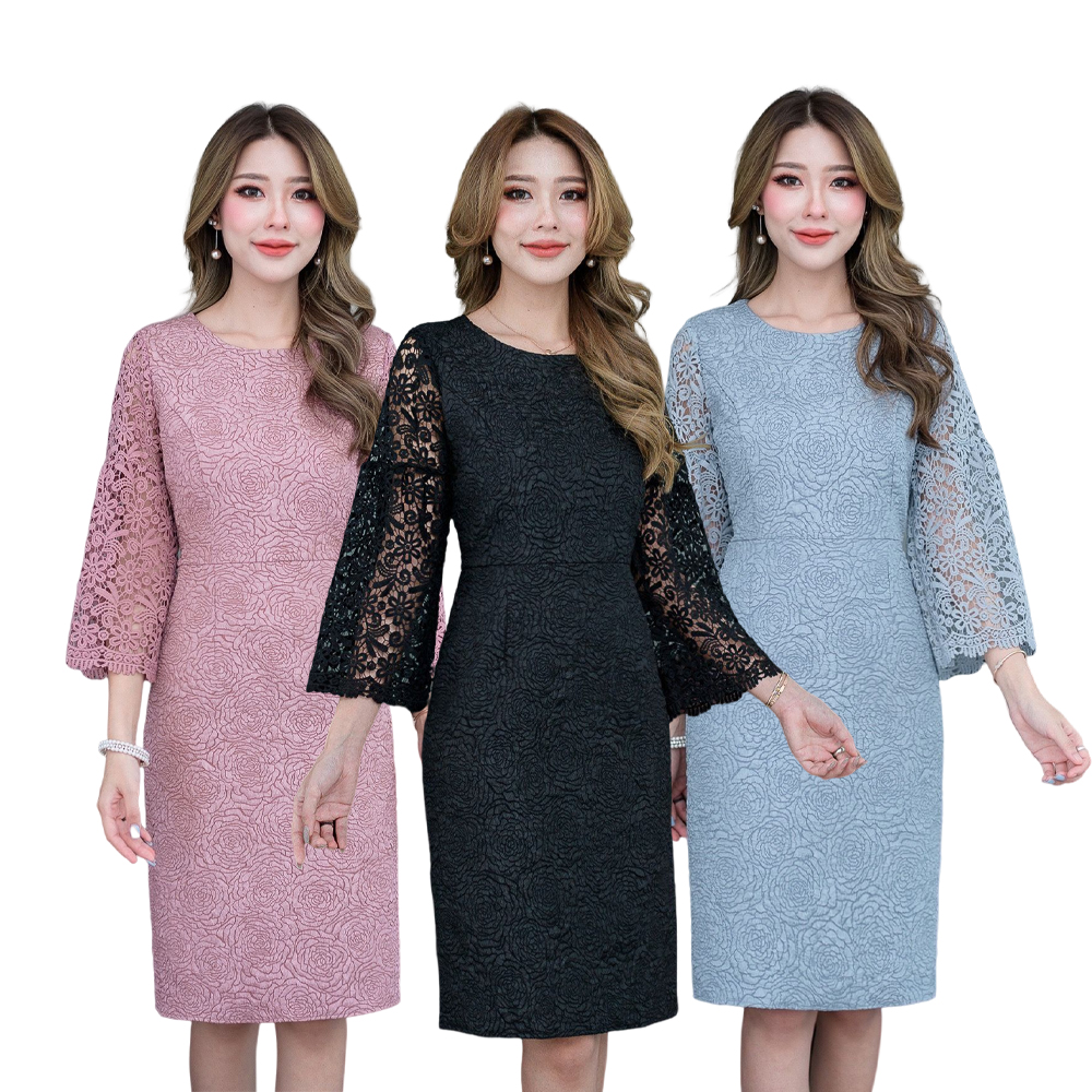 kudapy เดรสสั้นลายกุหลาบคอกลมแขนสามส่วนสีชมพูกลีบบัว/สีเทาฟ้า/สีดำ ดีไซน์รุ่นนี้เป็นงานหวานๆ ช่วงแขนต่อด้วยผ้าลูกไม้เป็นแขนทรงต่อระบายสองเลเยอร์นะคะ