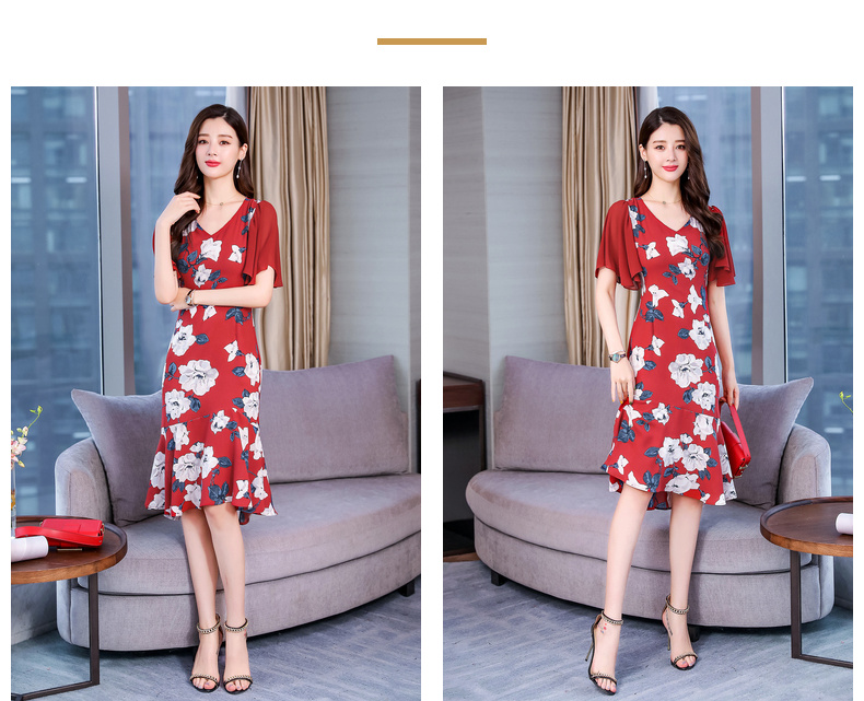 ชุดเดรสสั้นสีแดงพิมพ์ลายดอกไม้สีขาว ผ้าโพลีเอสเตอร์ผสม ผ้าพื้นพื้นสีแดง แขนระยาว ทรงเข้ารูปช่วงเอว M