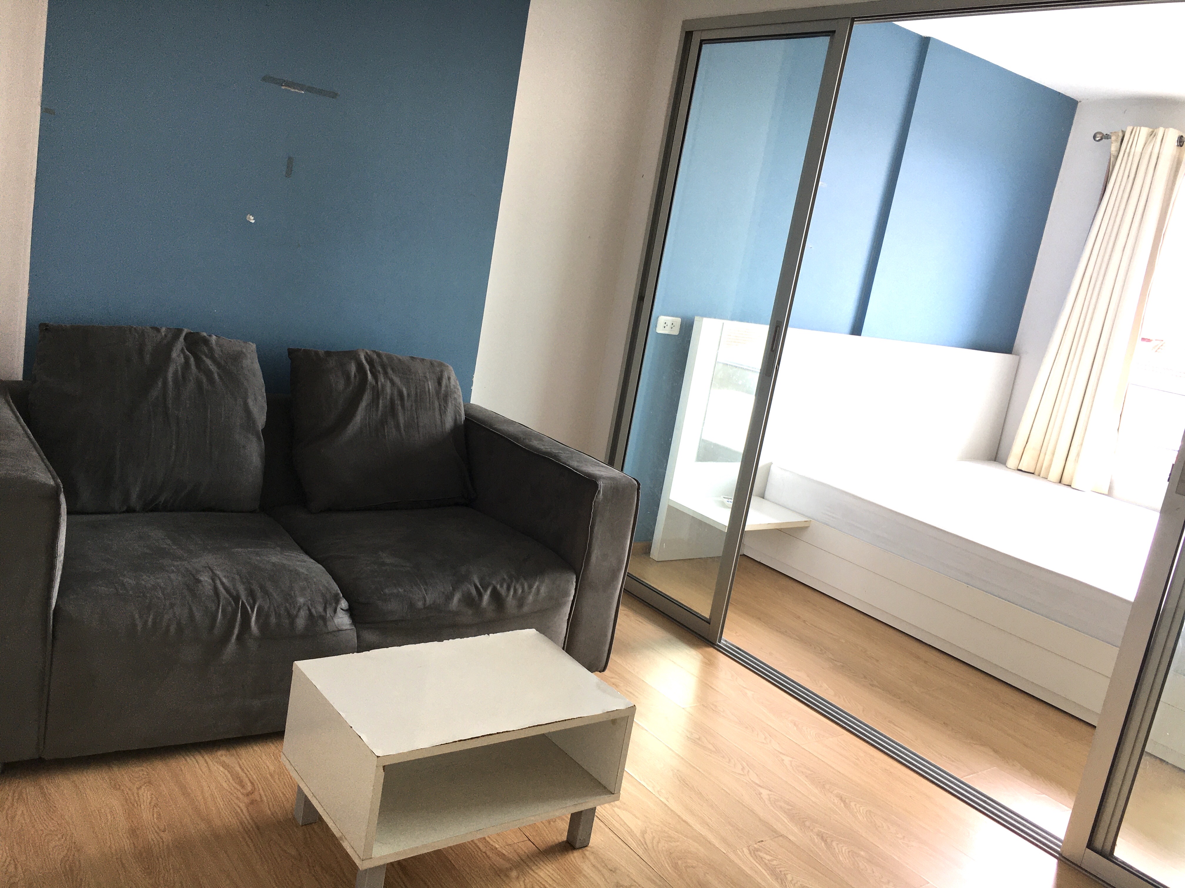 ขายคอนโด MRT ไทรม้า พร้อมเฟอร์นิเจอร์ สอบถามแอด Line ID : Smile-easy ที่ ดีคอนโด รัตนาธิเบศร์