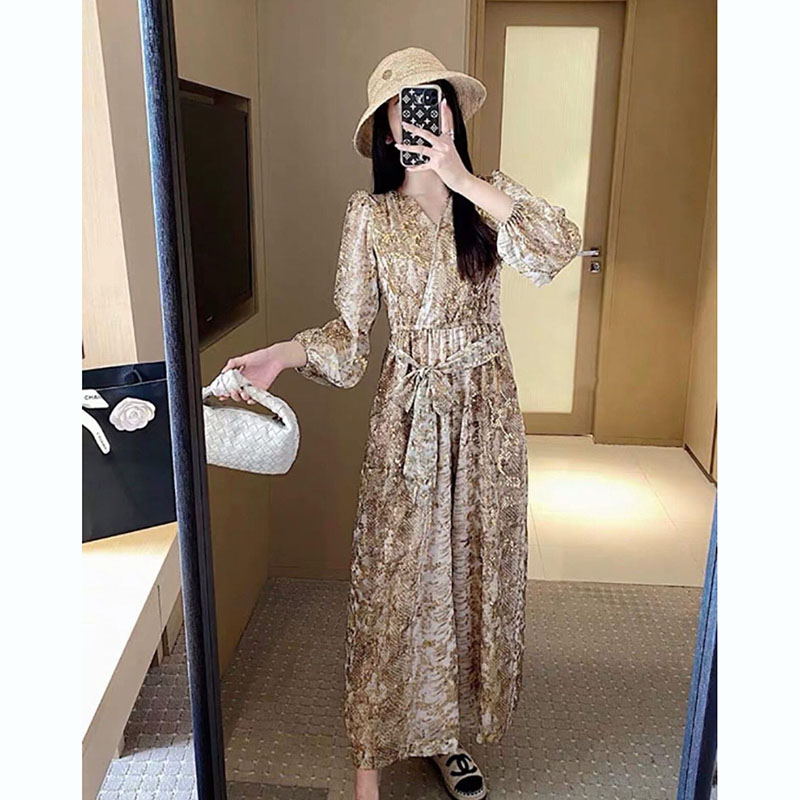 kudapy จั้มสูทขายาวสีทอง ลายงูแซ่บๆจ้า เอวยางยืดใส่ง่ายๆ งานดีซิบหลัง