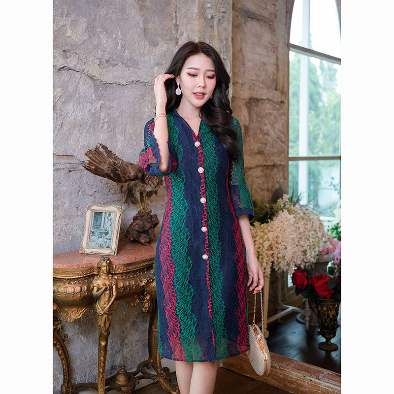 kudapy เดรสสั้นสีน้ำตาล/สีเขียว ทรงสวยใส่ลำลอง ทำงาน สวยเรียบหรูค่ะ ผ้าลุกไม้ลายสวย กระดุมหน้าตกแต่งมุก(กระดุมหลอกตกแต่งสวยงาม