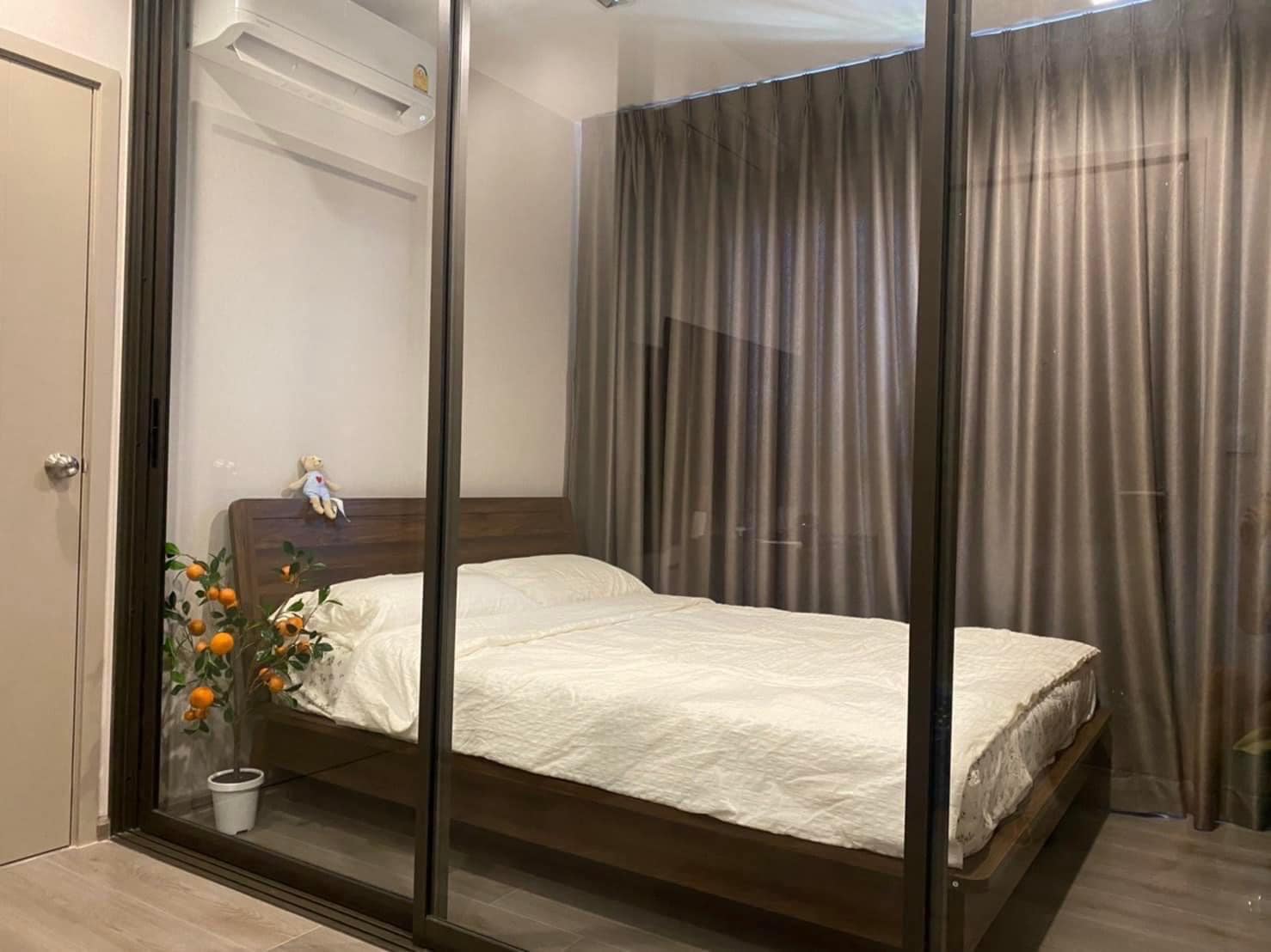 ให้เช่าห้องวิวแม่น้ำเจ้าพระยาพร้อมเข้าอยู่มีเครื่องซักผ้า สอบถามแอด Line ID : Smile-easy ที่ เดอะ โพลิแทน อควา