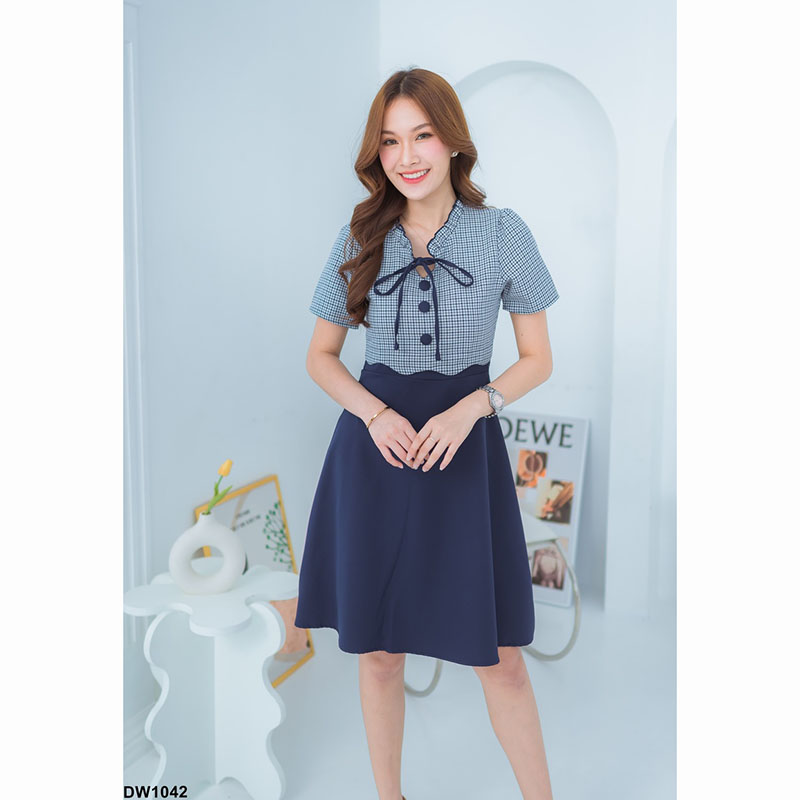 kudapy มินิเดรสสั้นสีชมพู/สีกรม/สีน้ำตาล สไตล์น่ารัก แต่งสายผูกโบว์ ลายสก๊อตช่วงบน กระโปรงบาน