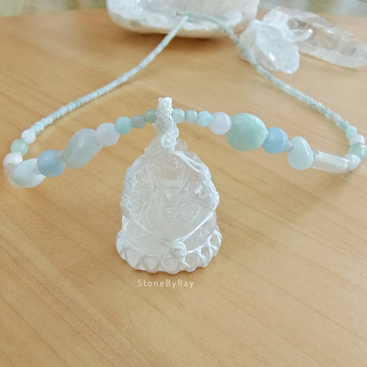 สร้อยคอหินหยกกับจี้พระพิฆเนศคริสตัลควอตซ์