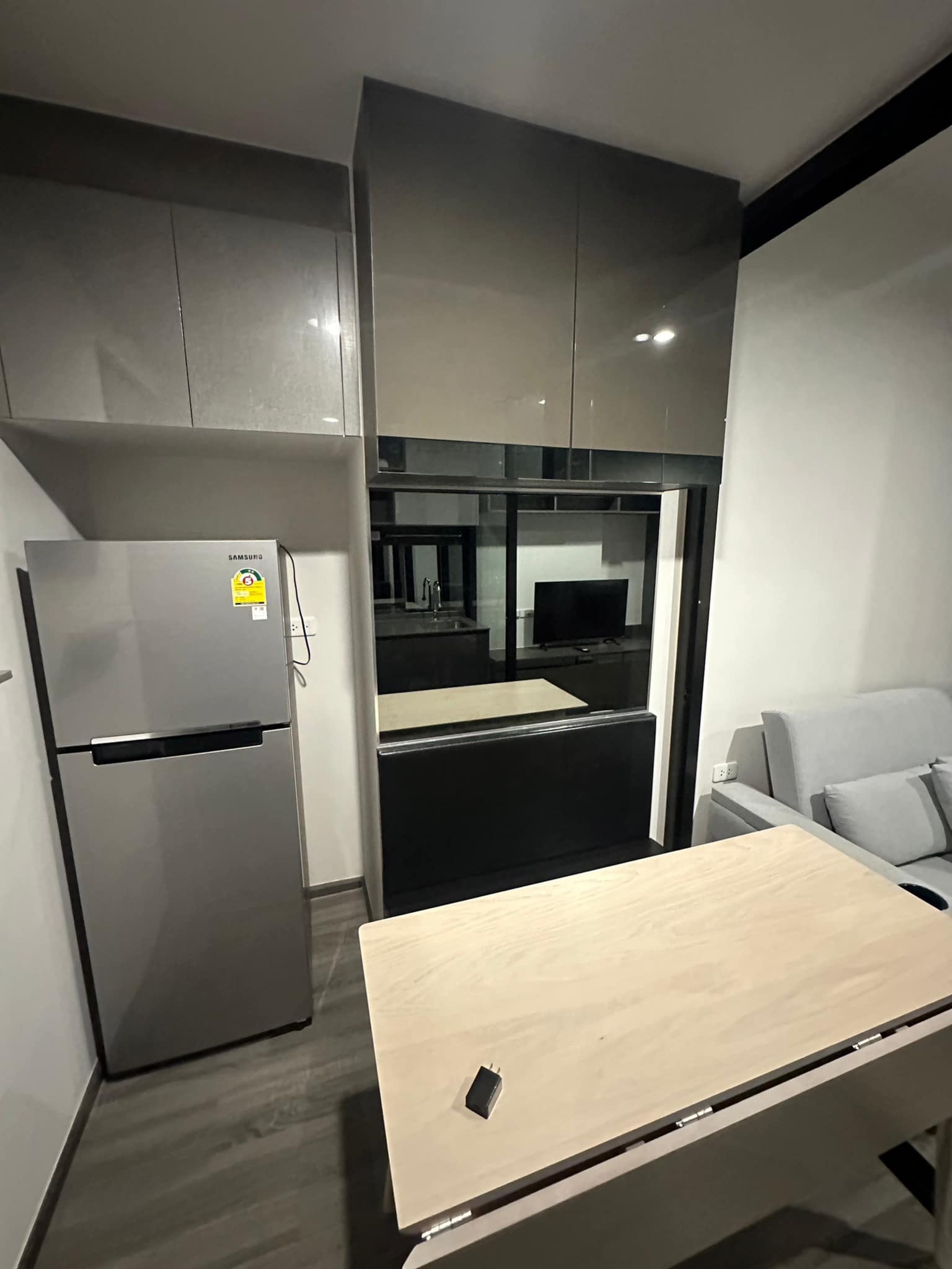 ปล่อยเช่าคอนโด IDEO Chula - Samyan (ไอดีโอ จุฬา - สามย่าน) - ตกแต่งน่าอยู่เฟอร์เครื่องใช้ไฟฟ้าครบครั้น - การเดินทาง: MRT สามย่าน