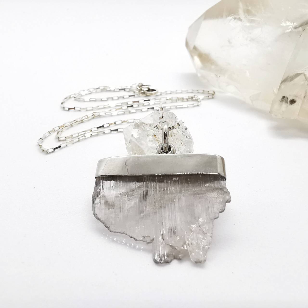 สร้อยคอเงินจี้หินคุนไซต์ Kunzite