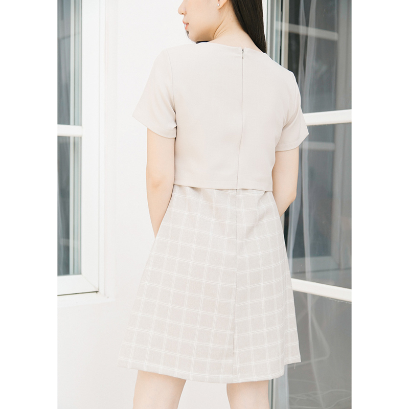 kudapy ชุดเดรสแขนสั้นสีชมพู,ดำ,ครีบ ตัดต่อเย็บคิ้วท์ที่ช่วงบ่า