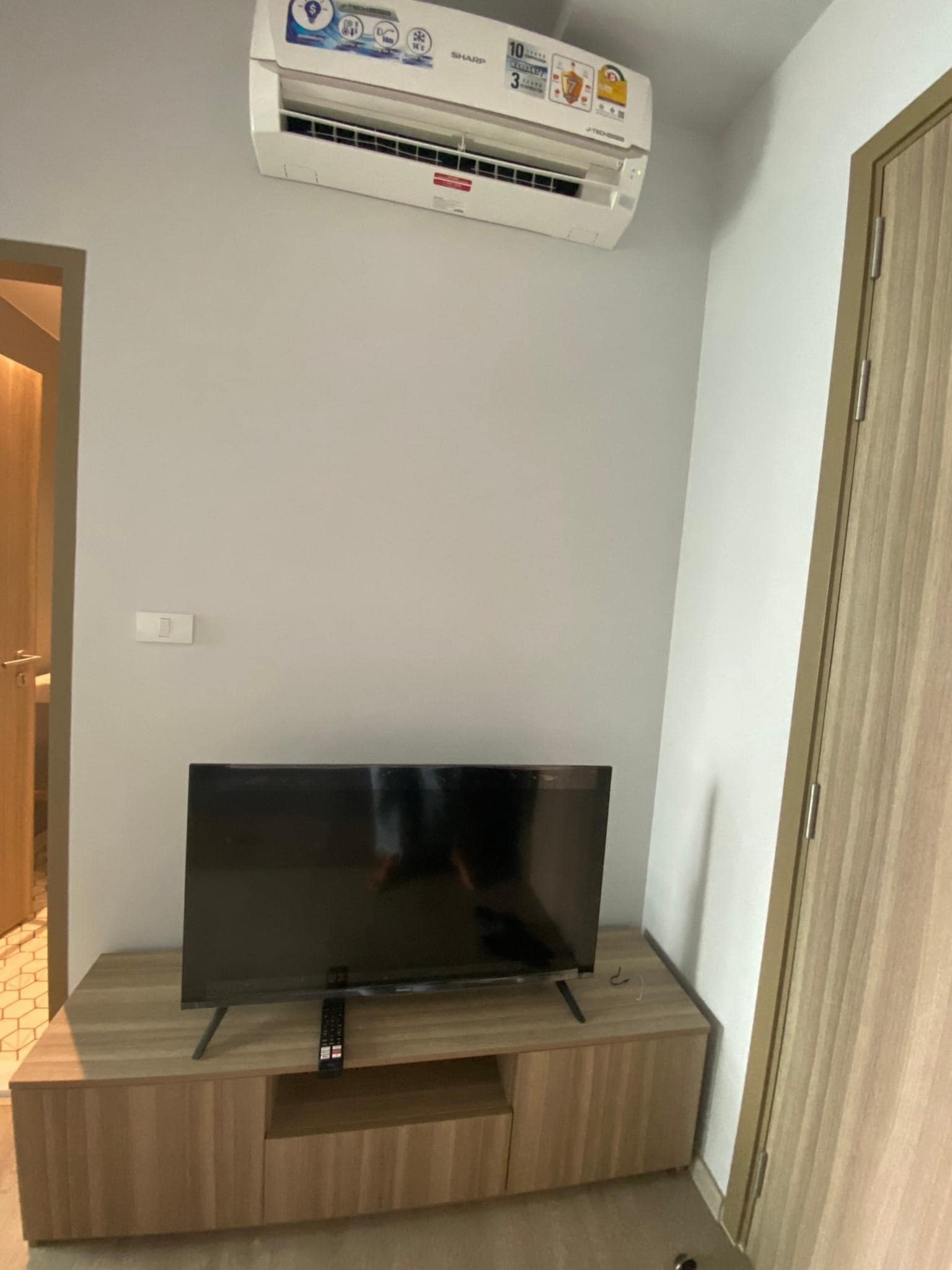 ปล่อยเช่าคอนโด Altitude Unicorn Sathorn-Tha Phra (อัลติจูด ยูนิคอร์น สาทร-ท่าพระ) - มีเครื่องซักผ้าทำเลดีใกล้ เดอะมอลล์ท่าพระ - การเดินทาง: ใกล้รถไฟฟ้า BTS ตลาดพลู