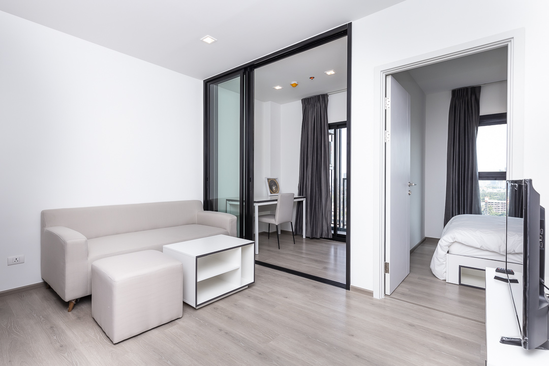 ให้เช่า The Base Phetkasem (เดอะเบส เพชรเกษม) ชั้น17 เครื่องใช้ไฟฟ้าครบ