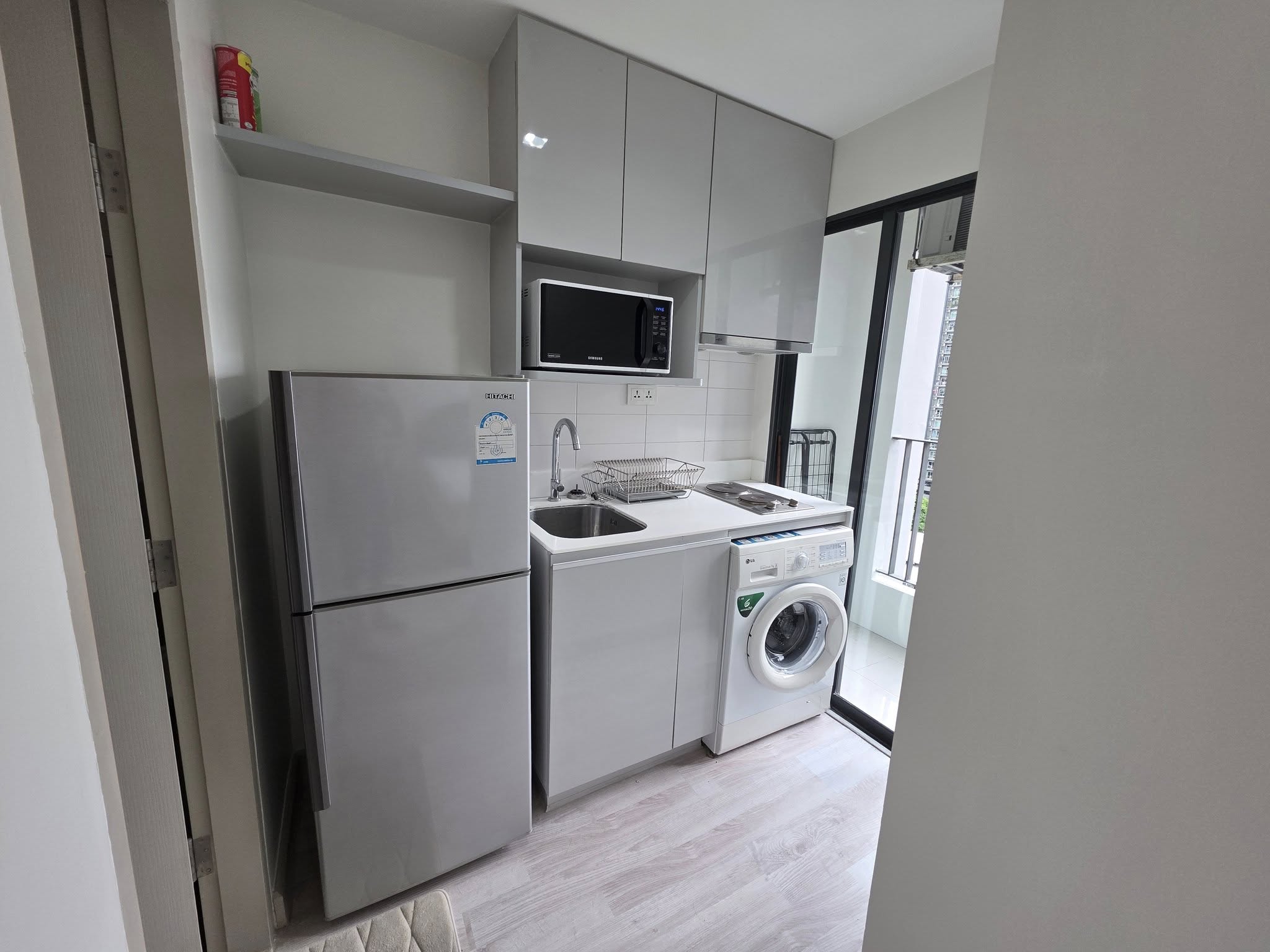 ชื่อโครงการ IDEO Mobi Sathorn (ไอดีโอ โมบิ สาทร) ให้เช่า Studio 1น้ำ ขนาด 21 ตรม ชั้น 14 ราคา 15,000