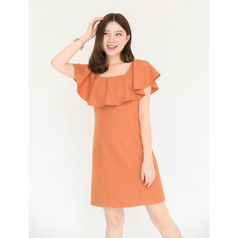 kudapy ชุดเดรสสั้นสีโอรส,สีแดง ระบายไหล่ งานสวยเก๋ ดูแพงมาก คัทติ้งเนี๊ยบตัดต่อ ซับในทั้งตัว เย็บกลับค่า