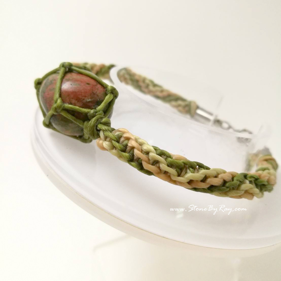 สร้อยข้อมือเชือกถักหินยูนาไคต์ (Unakite)