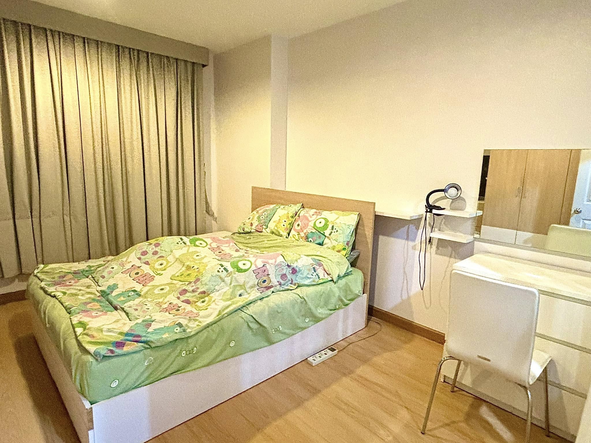 ปล่อยเช่า Life @ Ratchada - Suthisan (ไลฟ์ แอท รัชดา - สุทธิสาร) - โซนพื้นที่ MRT สุทธิสาร 1ห้องนอน 1ห้องน้ำ - ขนาดห้อง 45 ตรม. ชั้น 12 - ให้เช่า 17,000 ต่อเดือน