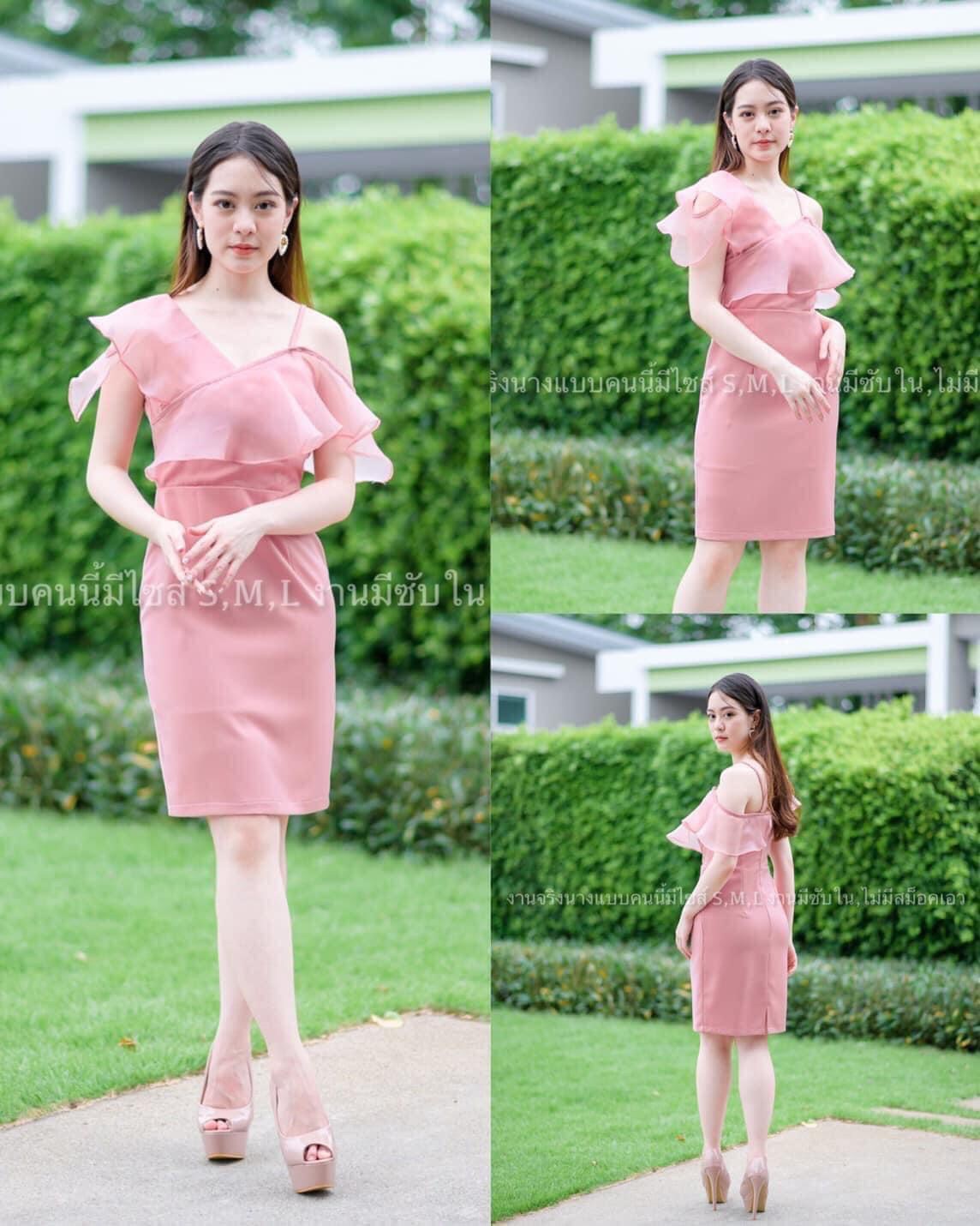 kudapy เดรสสั้นไหล่เฉียงแต่งระบายแขน สีน้ำเงินสด ,สีชมพู ,กรมท่า ,แดงเลือดหมู, ฟ้า, โอวัลติน, เขียวมิ้นท์ ,เทา ผ้าออแกนดี้ สายเดี่ยว1ข้าง ฮานาโกะ กปสั้น