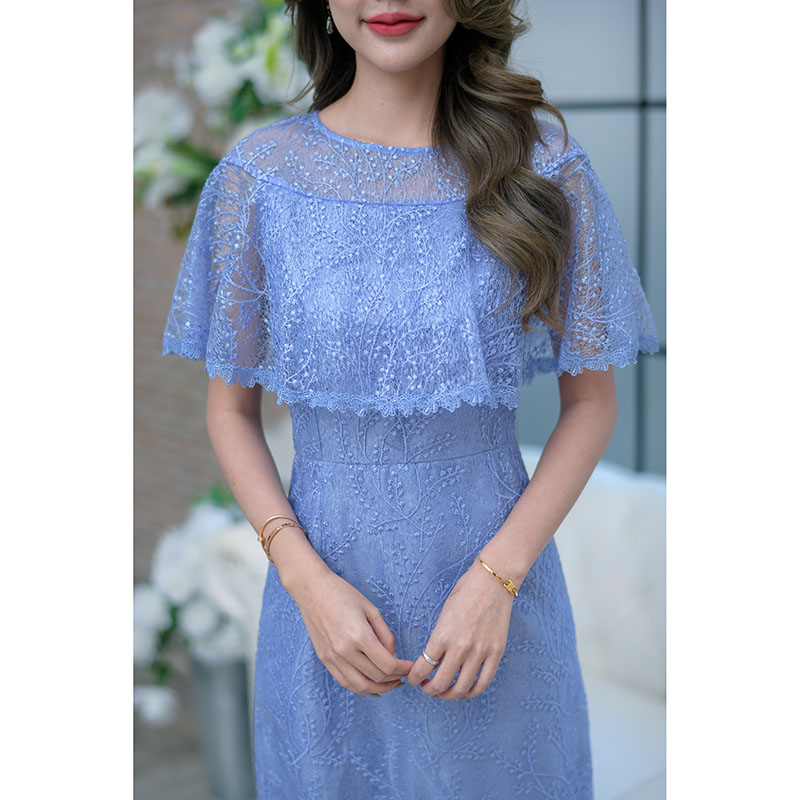 kudapy เดรสสั้นสีชมพู/สีฟ้า ลูกไม้ปักซีทรู ดีไซน์คลุมไหล่สวยๆเก๋ๆ อำพรางต้นแขนได้ดี รุ่นนี้ลายผ้าเรียบง่ายแต่สวยสไตล์เรียบหรู