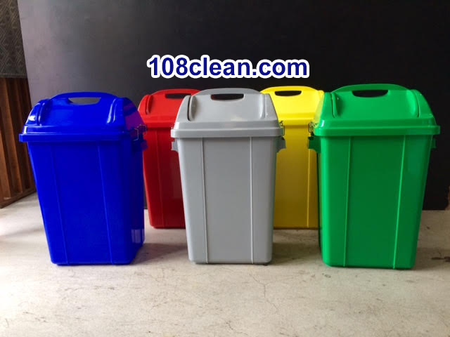 ถังขยะพลาสติก ทรงเหลี่ยม ฝาแกว่ง 30 ลิตร