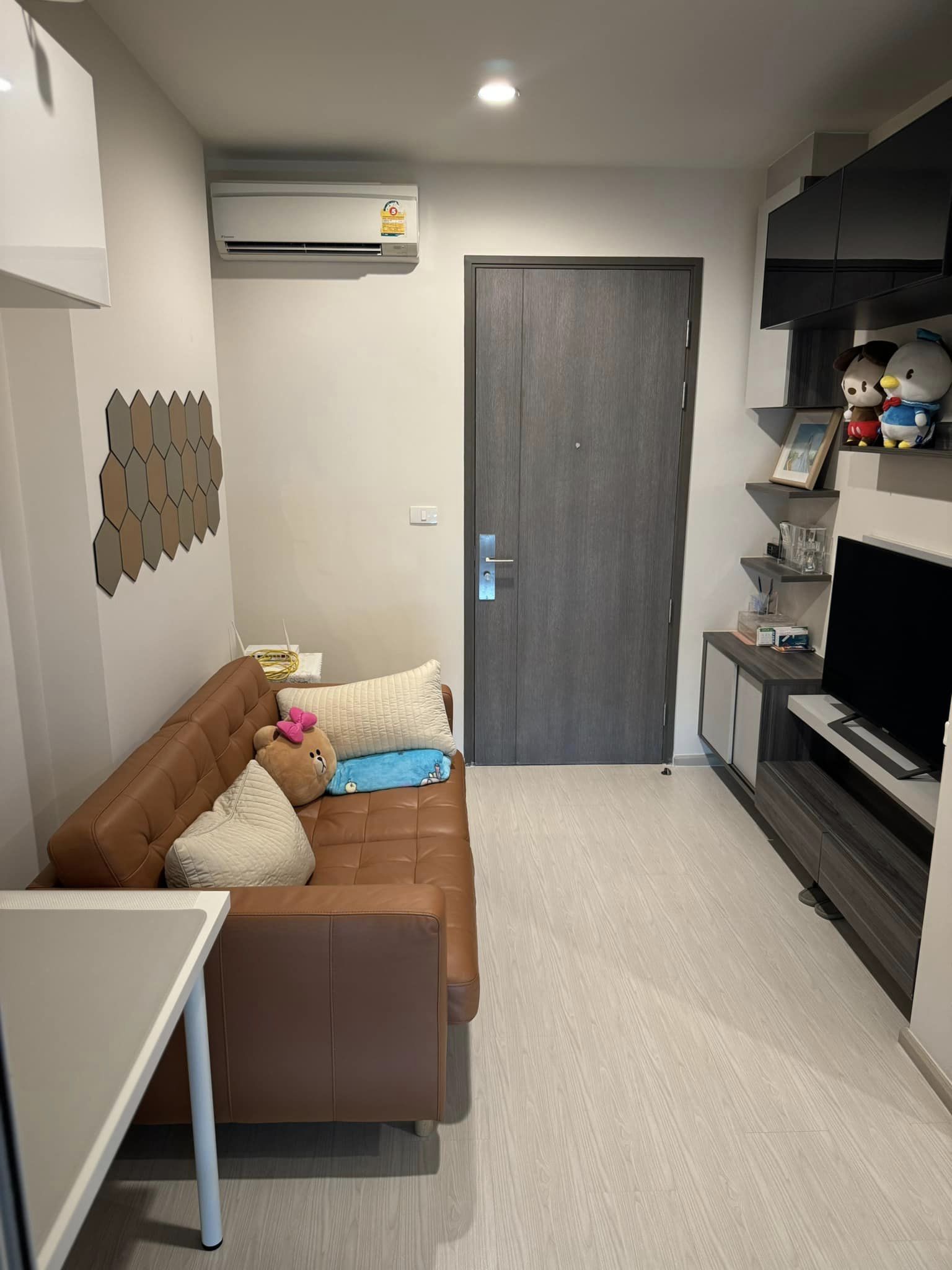 ปล่อยเช่าคอนโด Centric Ratchada-Huai Khwang (เซ็นทริค รัชดา-ห้วยขวาง) - 1ห้องนอน 1ห้องน้ำ 1ห้องนั่งเล่น - ใกล้ MRT ห้วยขวาง - ขนาดห้อง 31.32 ตรม. ชั้น 14