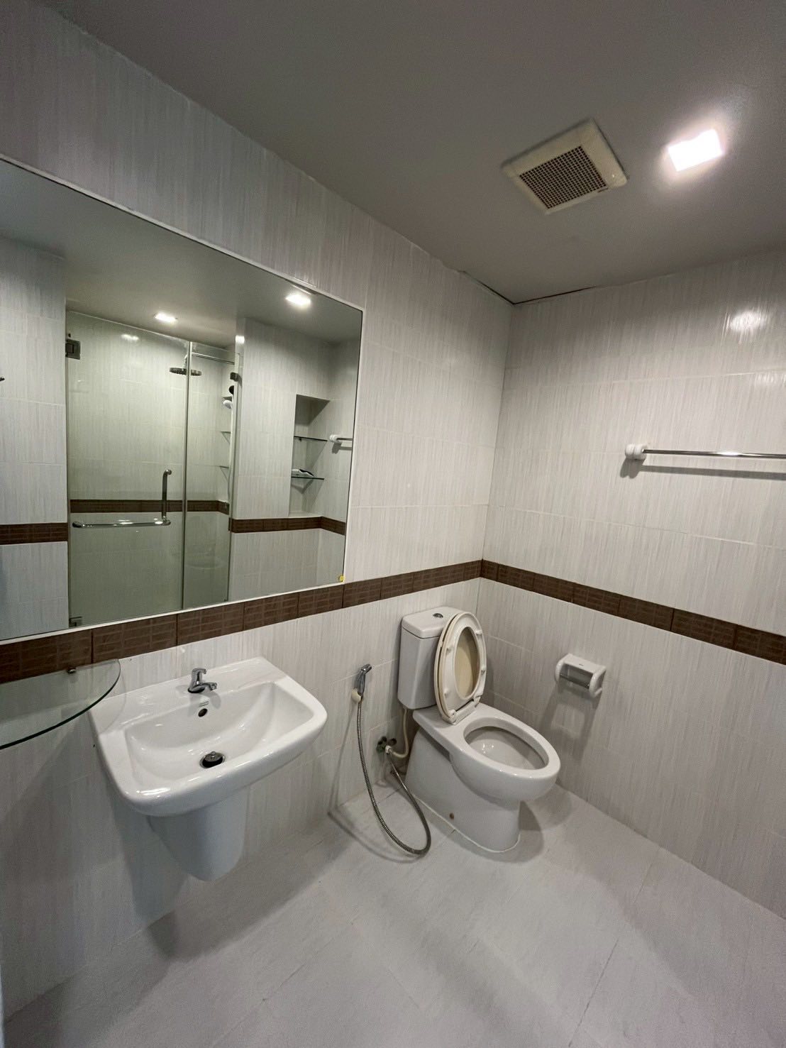 ให้เช่าคอนโด Casa Condo Asoke-Dindaeng (คาซ่า คอนโด อโศก-ดินแดง) โซนพื้นที่ MRTพระราม9 / หอการค้า ห้องแบบ 1ห้องนอน / 1ห้องน้ำ ขนาดห้อง 34 ตรม. ชั้น 20