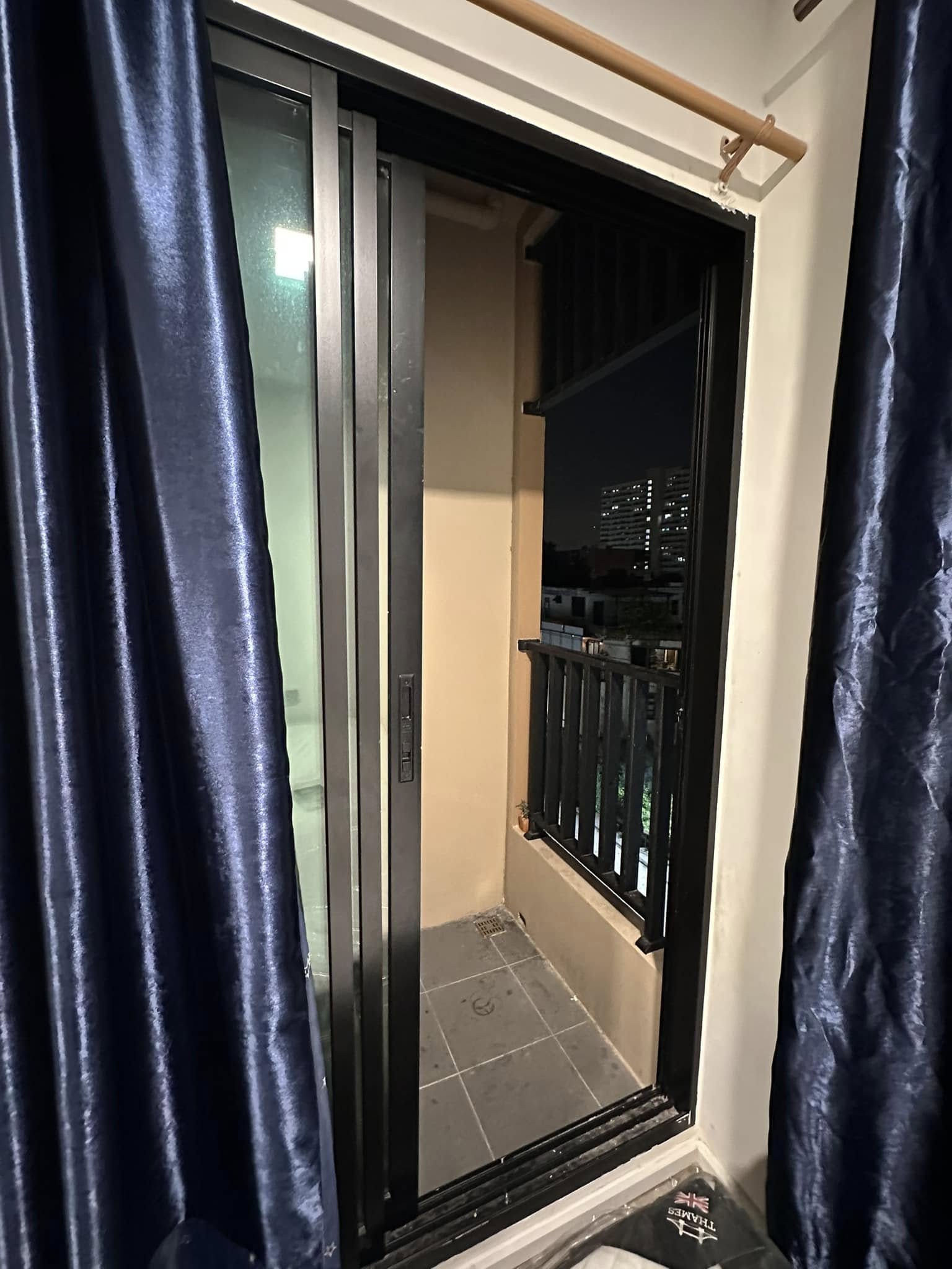 ปล่อยเช่า Atmoz Portrait Srisaman (แอทโมซ พอร์เทรต ศรีสมาน) - โซนพื้นที่ ถนนศรีสมาน Studio 1ห้องน้ำ - ขนาดห้อง 23 ตรม. ชั้น 5 ตึก B - ให้เช่า 8,000 ต่อเดือน