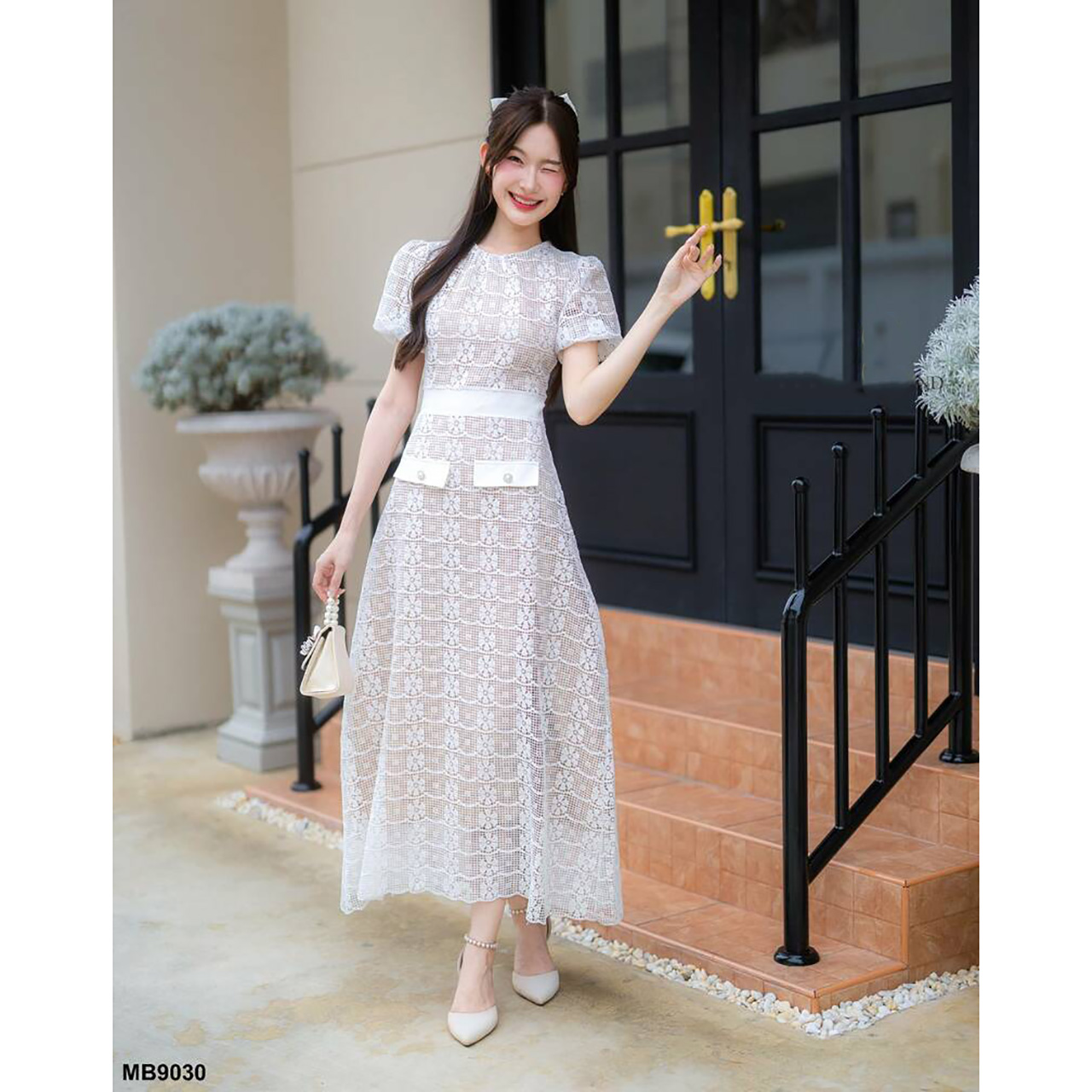 kudapy เดรสยาวสีขาว แขนตุ๊กตาเนื้อผ้าลูกไม้