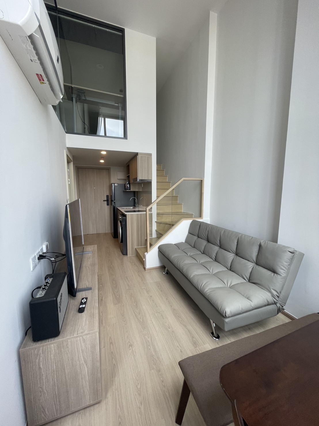 ห้องใหม่คอนโด Life Rama 4 - Asoke (ไลฟ์ พระราม 4 - อโศก) High Rise โซนพื้นที่ ใกล้ MRT ศูนย์การประชุมแห่งชาติสิริกิติ์ ให้เช่าห้องDuplex2ชั้น แบบ 2ห้องนอน 1ห้องน้ำ ขนาดห้อง 48 ตรม. ชั้น 34