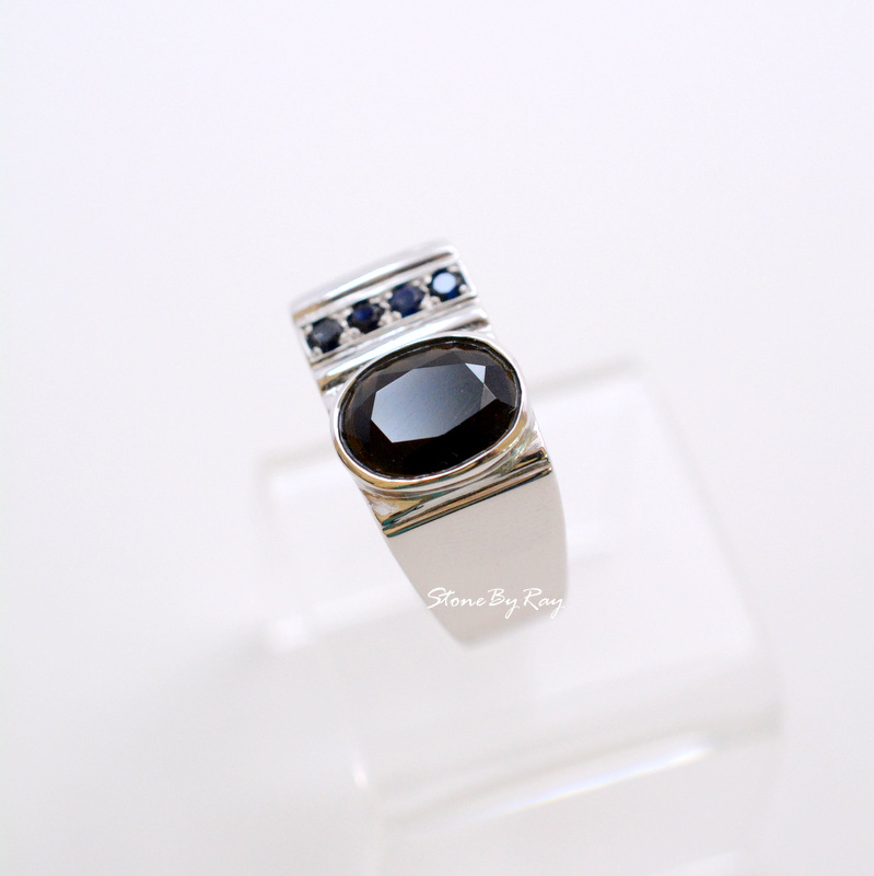 แหวนเงินแท้หินสะเก็ดดาวเจียรเหลี่ยม Tektite