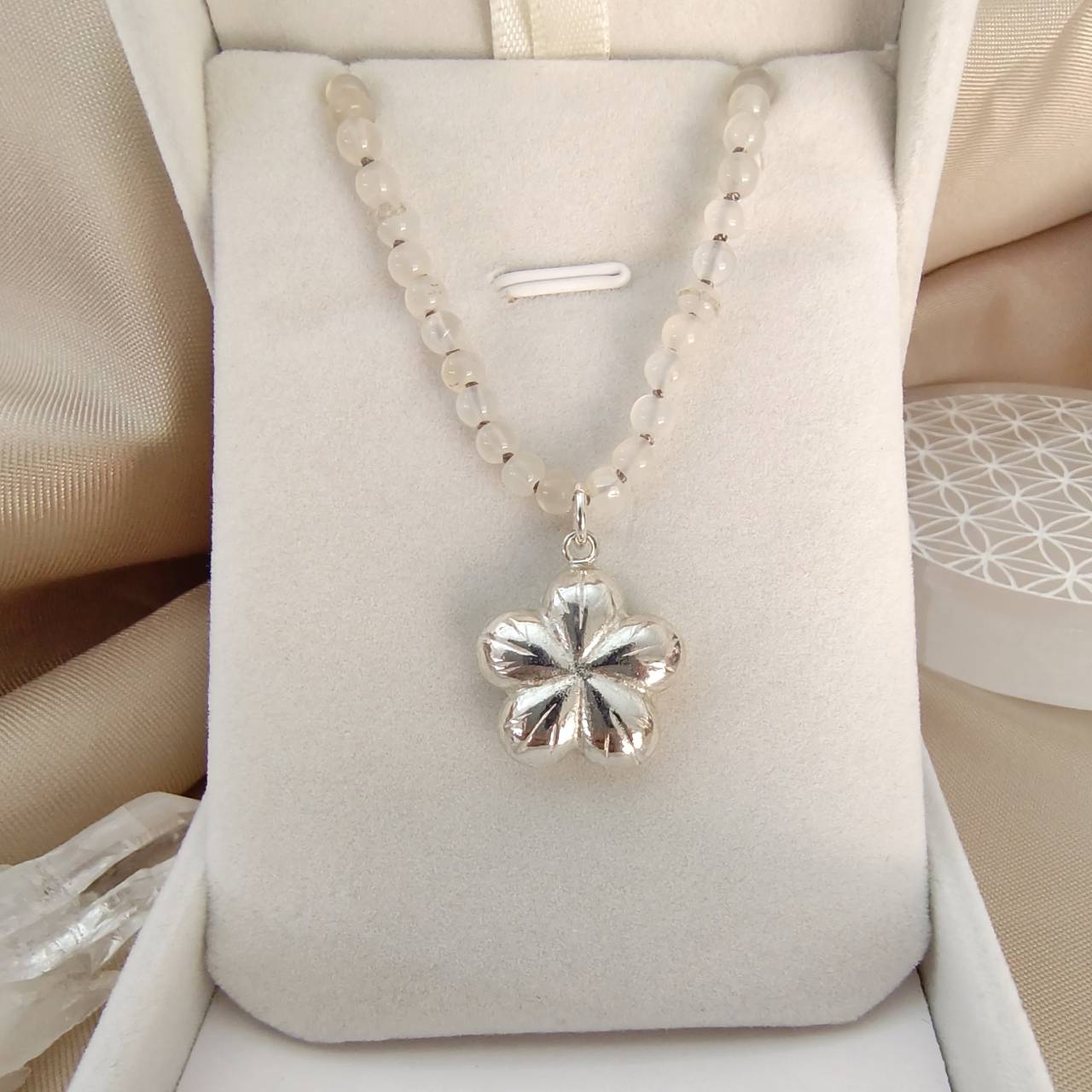 สร้อยคอเชือกถักหินมูนสโตน Moonstone
