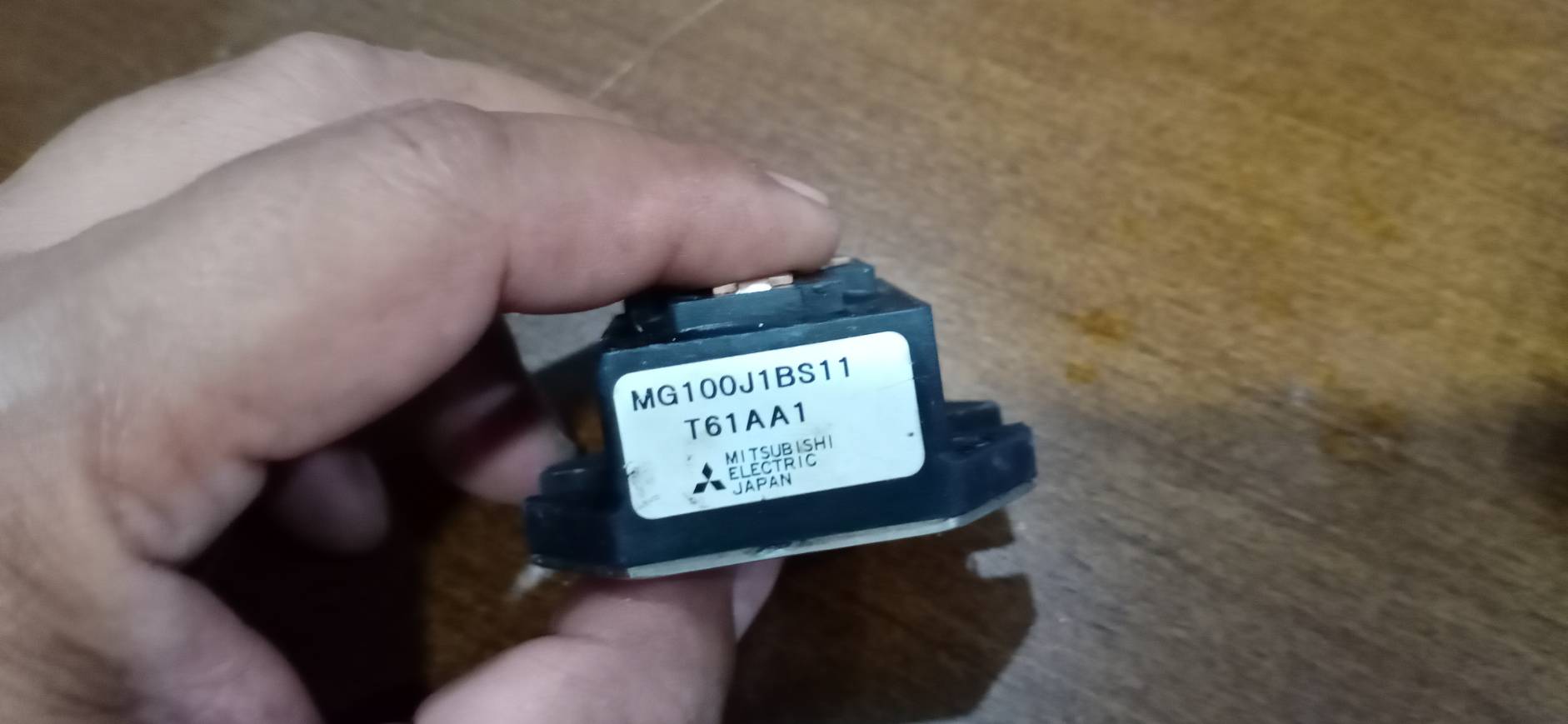 MITSUBISHI MG100J1BS11