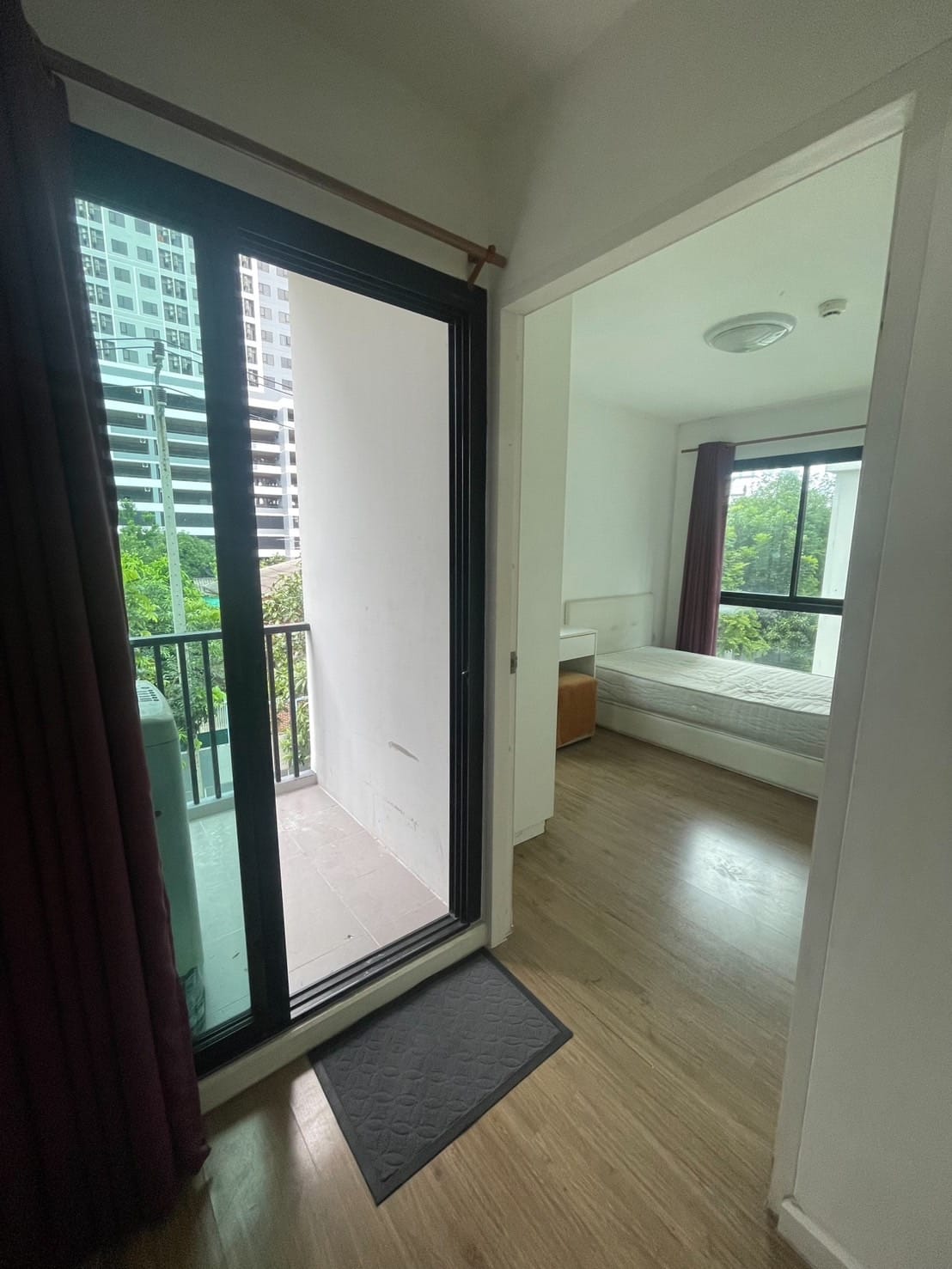 ปล่อยเช่าคอนโด iCondo Petchkasem 39 (ไอคอนโด เพชรเกษม39) - 2ห้องนอน 2ห้องน้ำ 1ห้องนั่งเล่น - ใกล้ MRT ภาษีเจริญ / ซีคอนบางแค - ขนาดห้อง 45 ตรม. ชั้น 3 จอดรถได้ 2 คัน