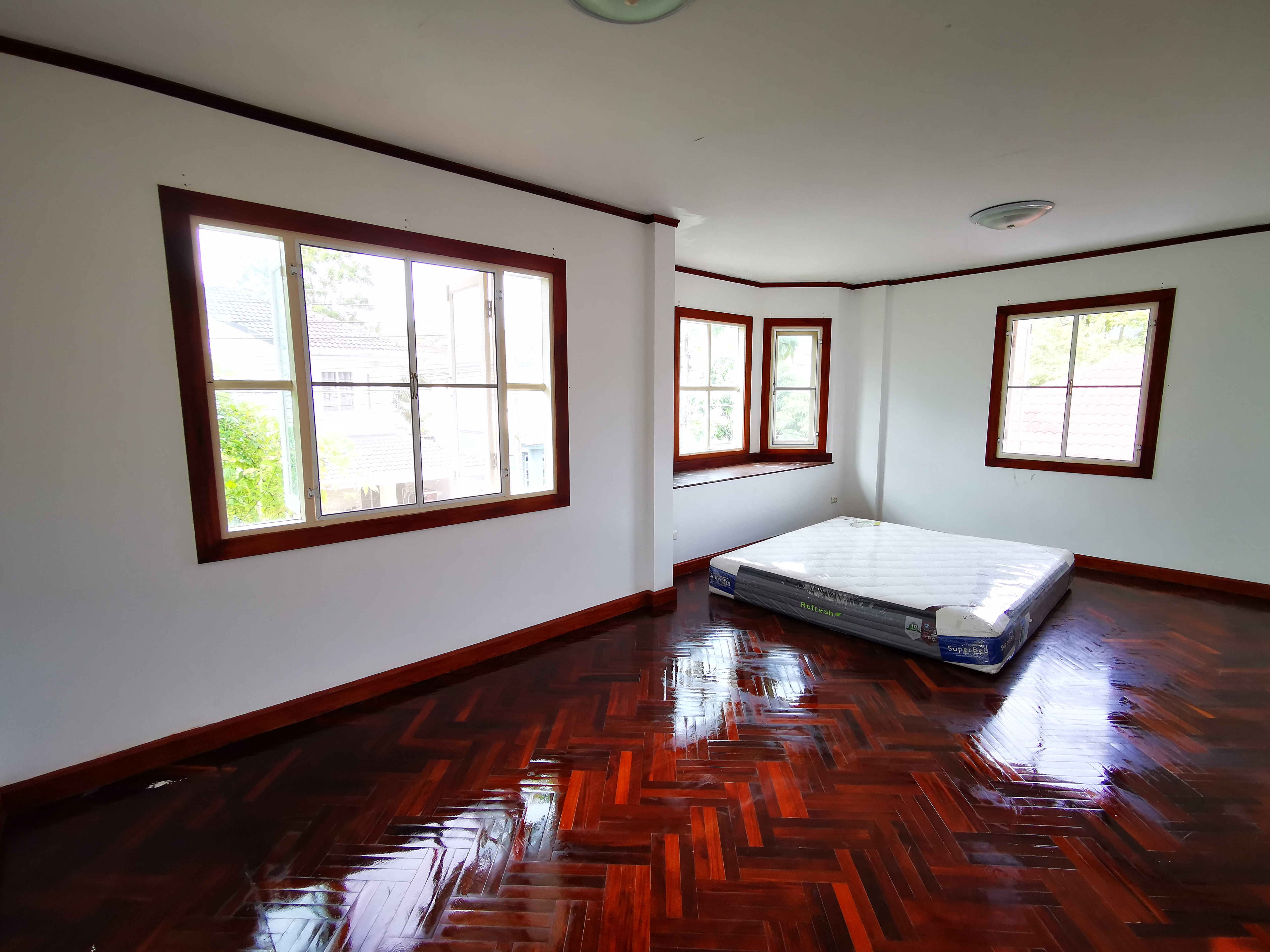 ใกล้ทะเล ใกล้ภูเขา บ้านเดี่ยว วิวภูเขา บ้าน2ชั้น 3นอน 2น้ำ สวนขนาดใหญ่ ทะเลสาบ แลนด์แอนด์เฮ้าส์ พาร์ค ภูเก็ต แลนด์ แอนด์ เฮ้าส์ พาร์ค ภูเก็ต Near Beach Near Mountain Detatched House 2 Storey Mountain Views 3 Bed 2 Bath Big Garden and Lake in common Area F