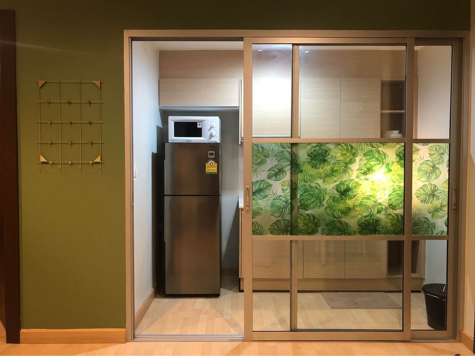 ให้เช่าคอนโด Rhythm Ratchada (ริธึ่ม รัชดา) - ห้องใหญ่น่าอยู่ห้องครัวแยกทำอาหารได้ - การเดินทาง: ติดรถไฟฟ้า MRT รัชดาภิเษก