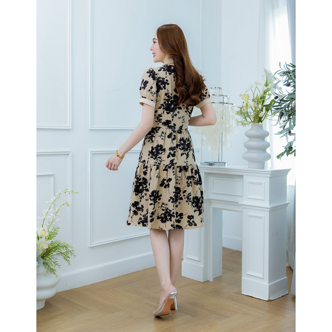 kudapy เดรสคอปกกระดุมหน้า ผ้าลายดอกสวยเด่น แพทเทิร์นสวยเก๋ ใส่ง่ายๆ เป็นชุดเปิดกระดุมด้านหน้า