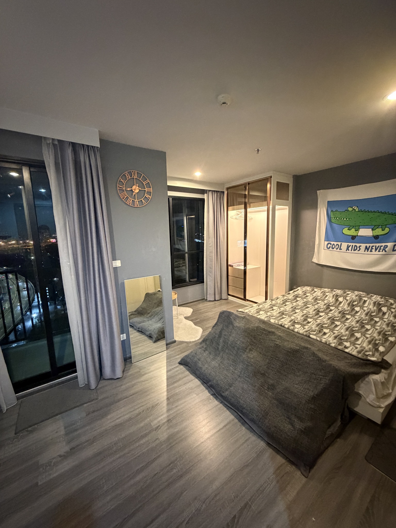 ให้เช่าคอนโด The Base Rama 9 - Ramkhamhaeng (เดอะ เบส พระราม 9 - รามคำแหง) 1ห้องนอน / 1ห้องน้ำ ขนาด 26 ตรม. ชั้น 22 ค่าเช่า 9,500 ต่อเดือน รถไฟฟ้า ARL รามคำแหง