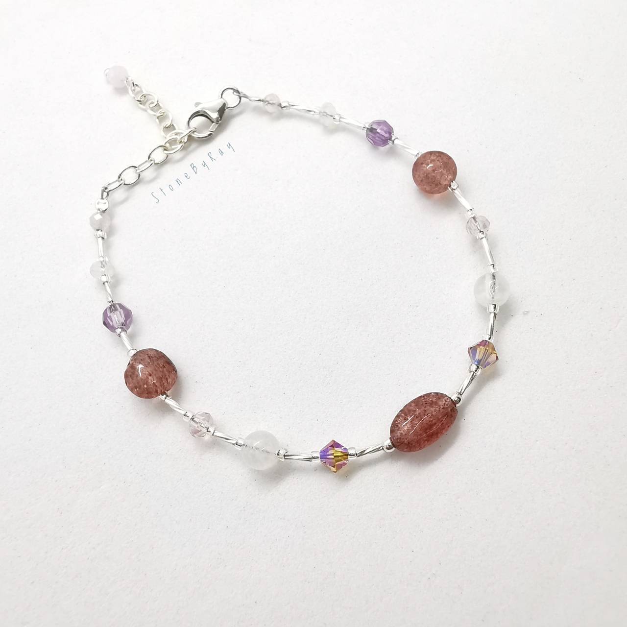 สร้อยข้อมือเงินมูนสโตน+สตอเบอรี่ควอตซ์+อเมทิสต์+เบริล (Moonstone+Strawberry Quartz+Amethyst+Baryl)