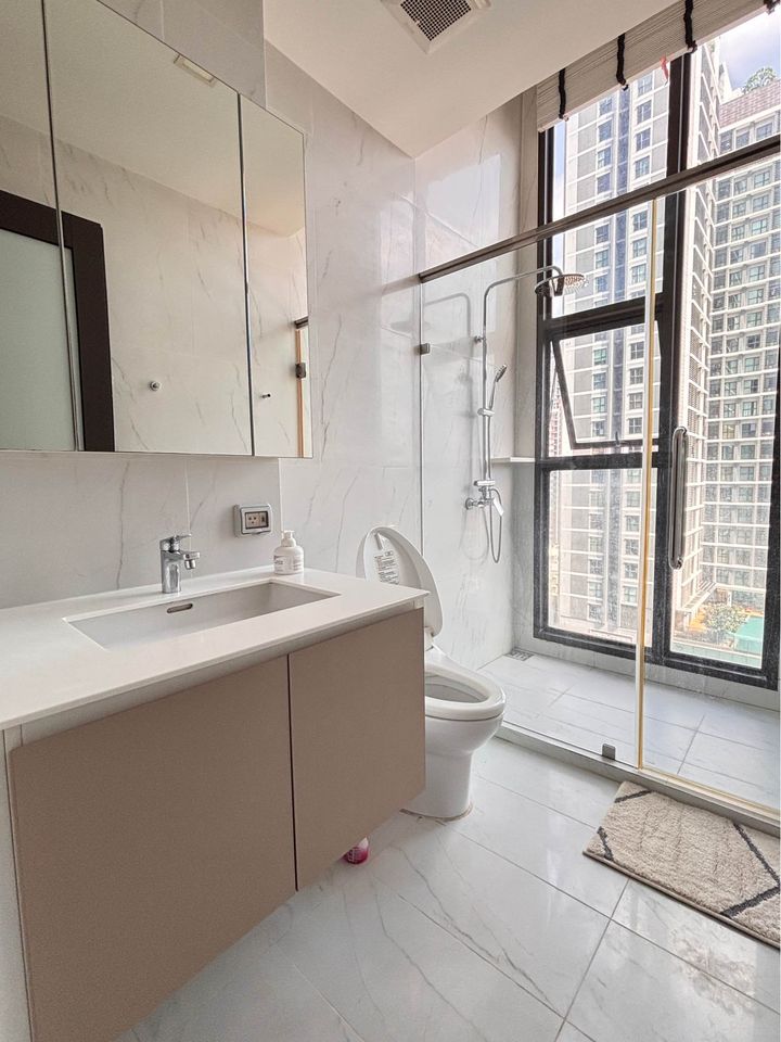 ปล่อยเช่าคอนโด Chewathai Residence Asoke (ชีวาทัย เรสซิเดนซ์ อโศก) - โซนพื้นที่ MRT พระราม 9 - ห้องมุม Duplex 2 ชั้น 1ห้องนอน 1ห้องน้ำ 1ห้องนั่งเล่น - ขนาดห้อง 34.5 ตรม.ไม่รวมชั้นบน ชั้น 12A