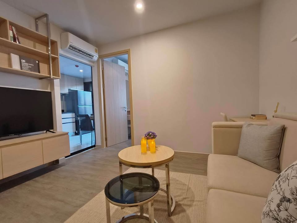 ปล่อยเช่า The Shade Sathorn 1 : เดอะ เชดด์ สาทร 1 - โซนพื้นที่ MRT คลองเตย 1ห้องนอน 1ห้องน้ำ 1ห้องนั่งเล่น - ขนาดห้อง 36 ตรม. ชั้น 8 - ให้เช่า 19,000 ต่อเดือน