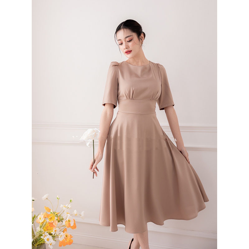 kudapy เดรสสั้นสีโอวัลติน/สีกรม/สีแดง/สีขาว กระโปรงบาน แขนสั้น ทรงรุ่นนี้ใส่แล้วสวยหวาน