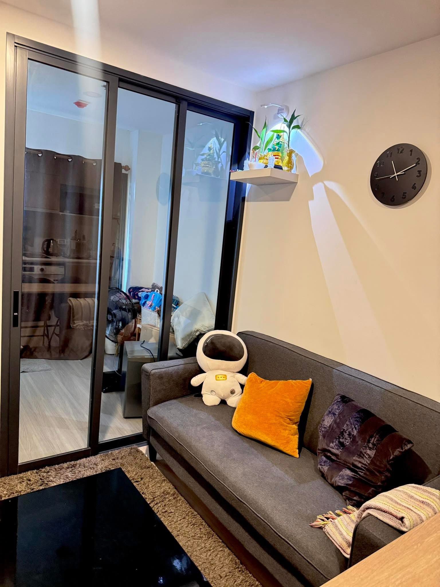 High Rise โซนพื้นที่ BTSหมอชิต MRTจตุจักร ให้เช่าห้องแบบ 1ห้องนอน 1ห้องน้ำ คอนโด Denim Jatujak (เดนิม จตุจักร) ขนาดห้อง 34 ตรม. ชั้น 11 ตึก C