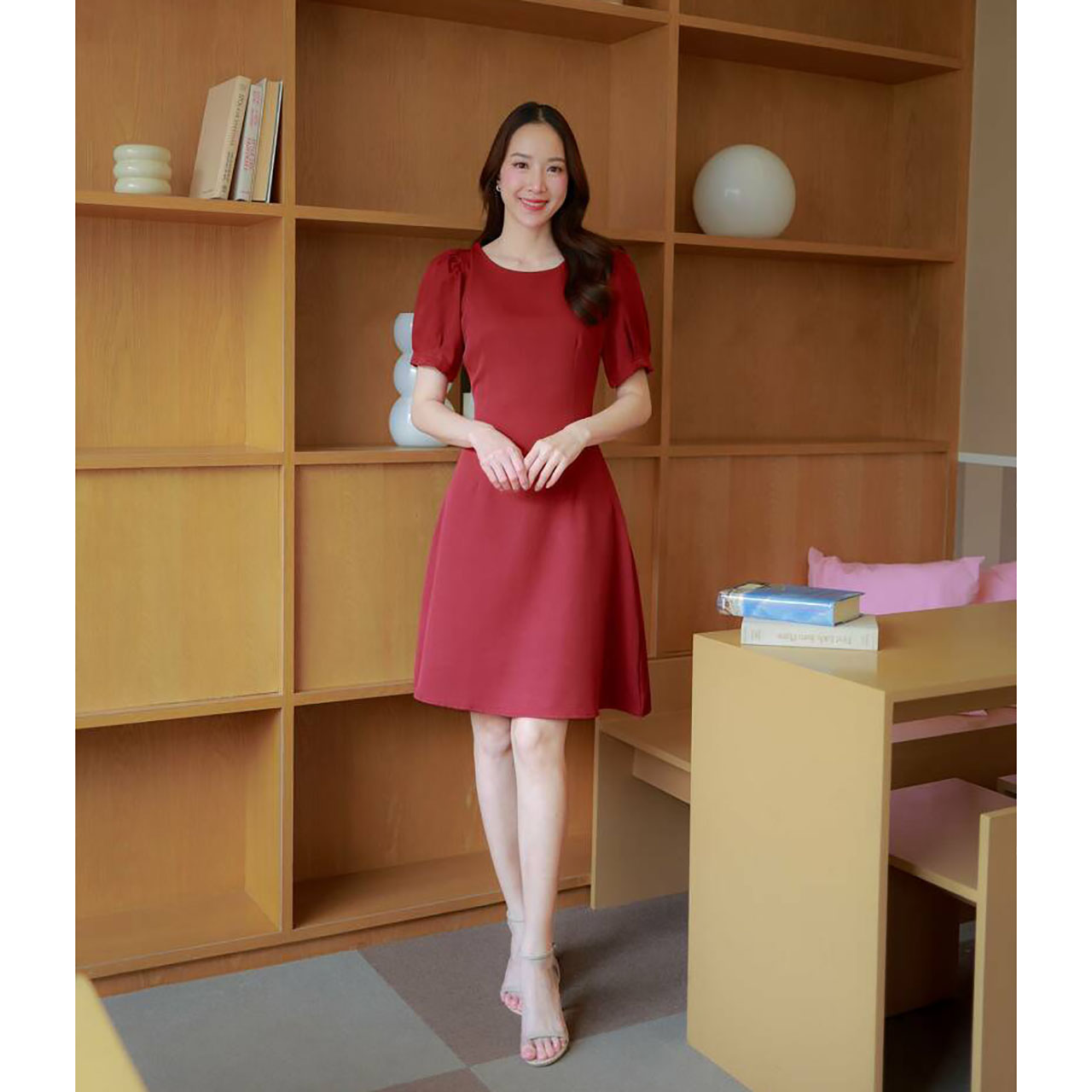 kudapy เดรสสั้นสีแดง/สีกรม/สีชมพู แขนตุ๊กตาคอกลม ผ้าใส่สบาย
