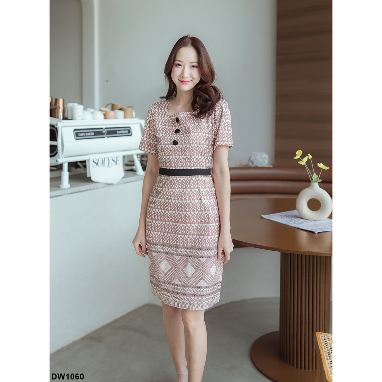 kudapy เดรสสั้นสีน้ำตาล สีกรม สีม่วง ผ้าไทยลายขอแต่งกระดุม ใส่ทำงาน สวยดูดี